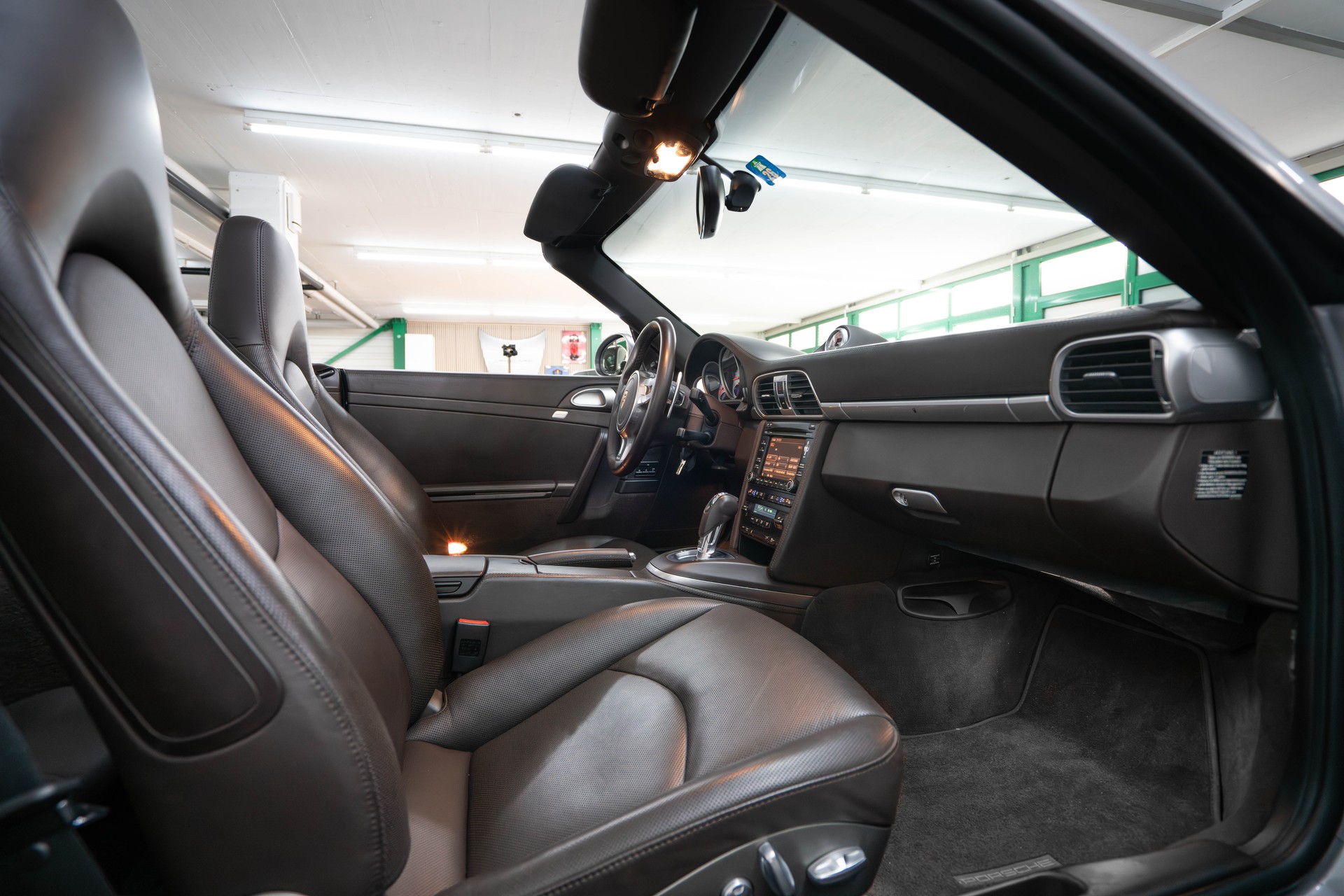 PORSCHE 911 Cabrio Turbo S PDK-image-15