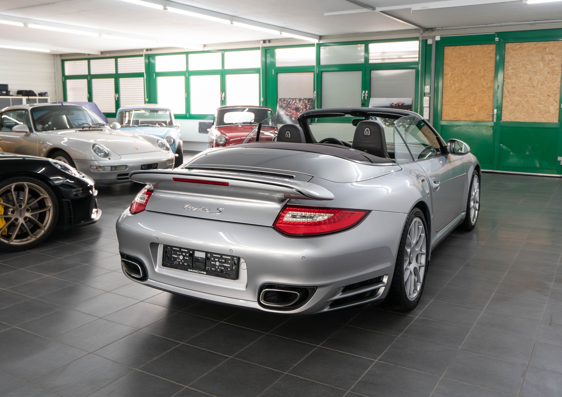 PORSCHE 911 Cabrio Turbo S PDK-image-5