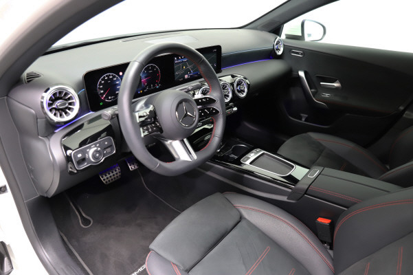 Image MERCEDES-BENZ A-180 A 180 d 8G-DCT