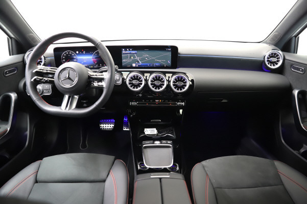 Image MERCEDES-BENZ A-180 A 180 d 8G-DCT