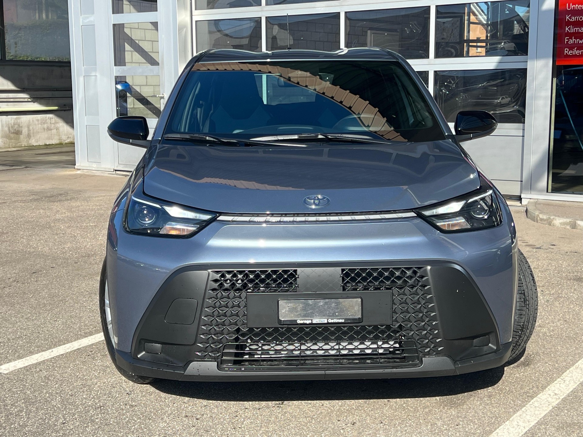 TOYOTA Aygo X 1.5 VVT-i HSD Comfort-showroom-element-1
