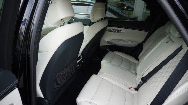 GENESIS GV70 Elec.Sport 77,4 AWD-image-8