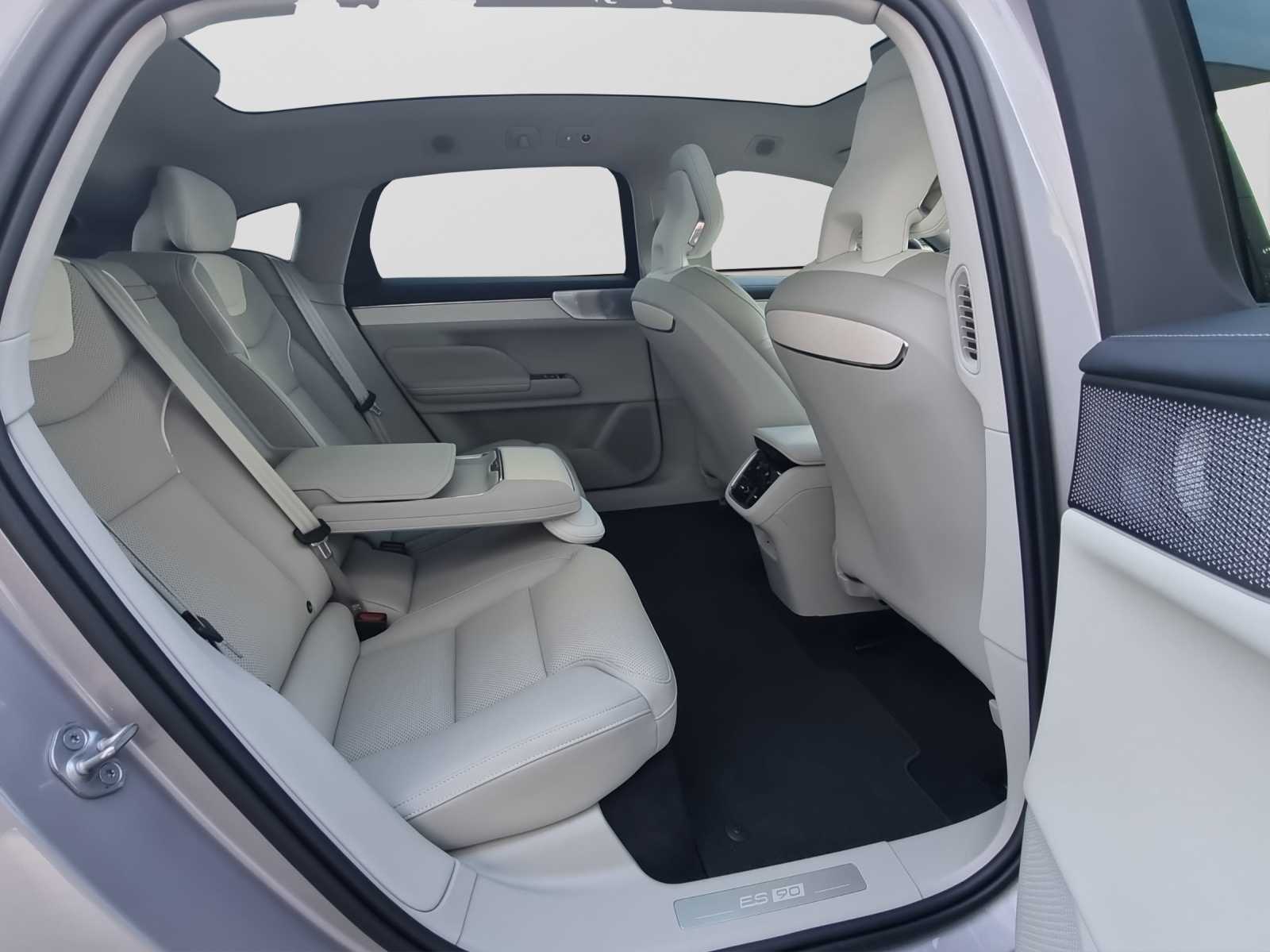 VOLVO ES90 Ultra-image-9