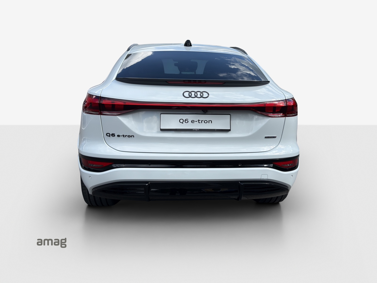 AUDI Q6 Sportback e-tron quattro-image-3