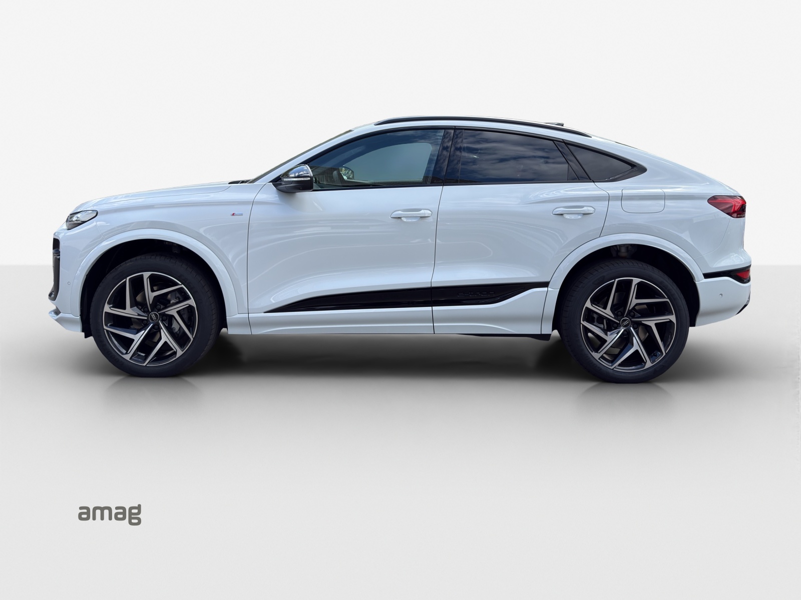 AUDI Q6 Sportback e-tron quattro-image-1