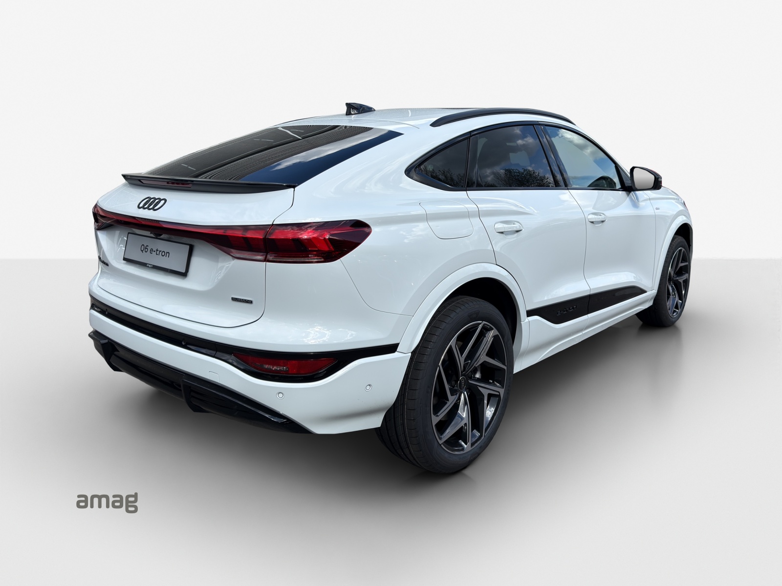 AUDI Q6 Sportback e-tron quattro-image-4