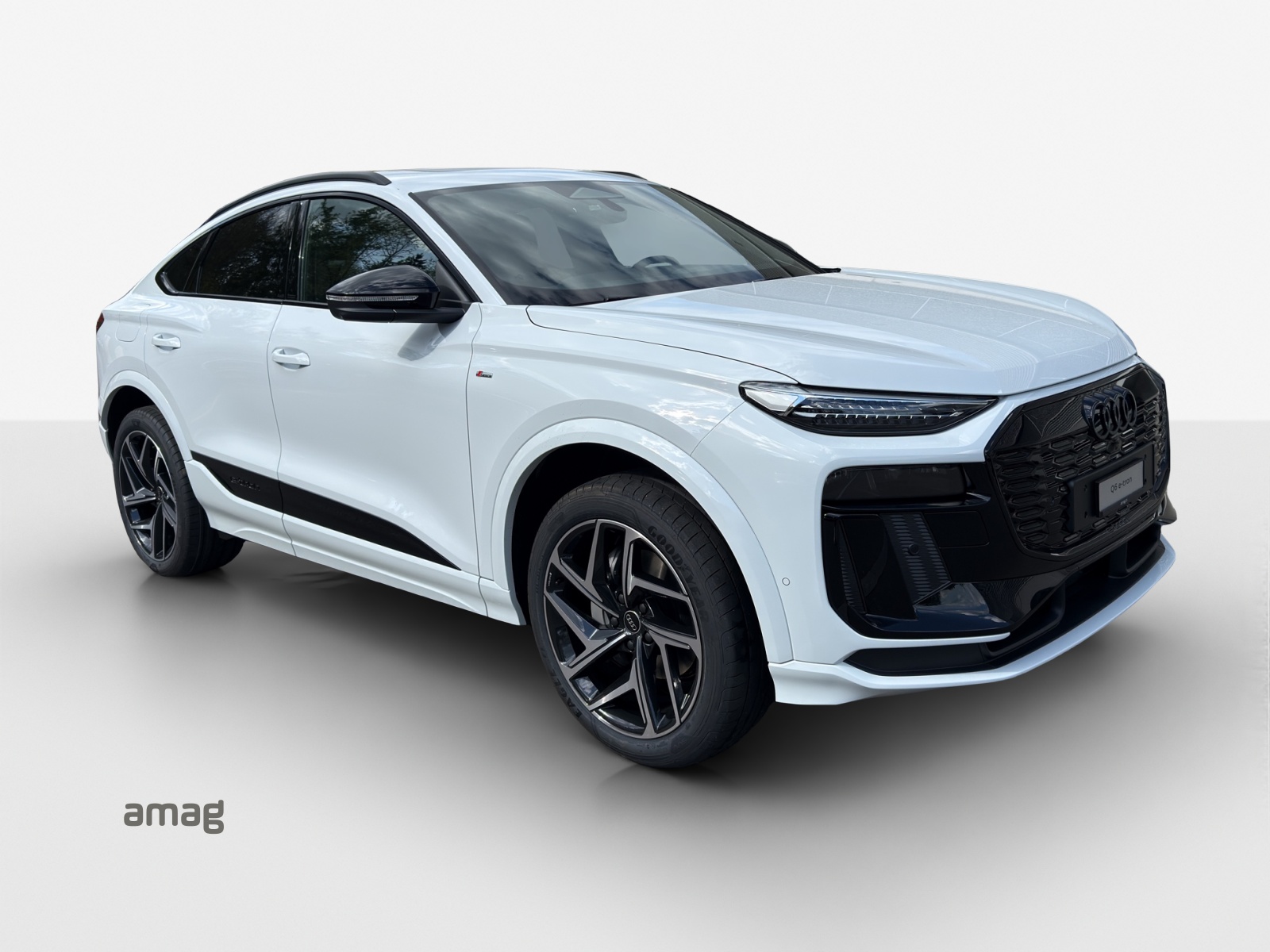 AUDI Q6 Sportback e-tron quattro-image-5