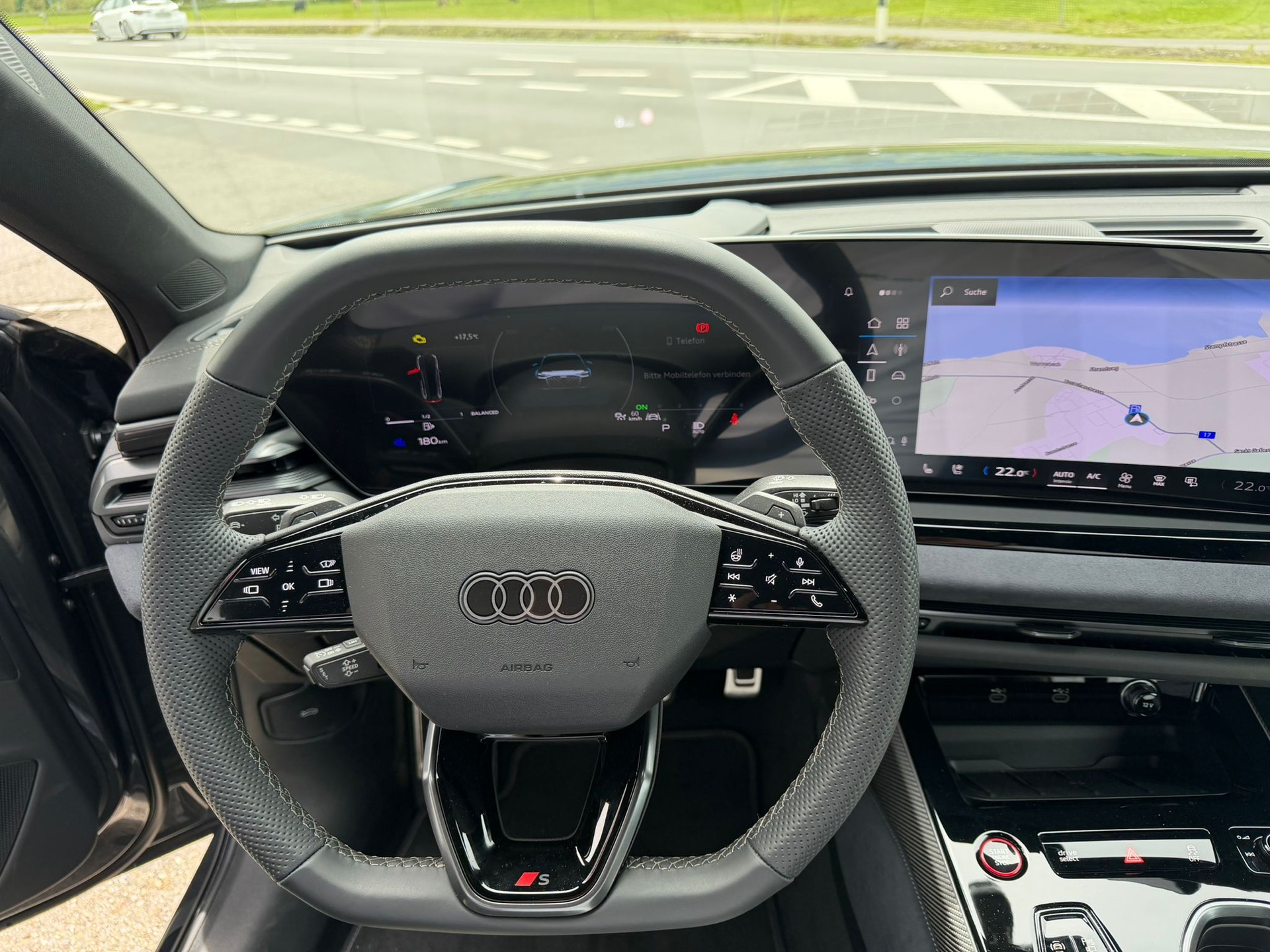 AUDI A6 Avant TFSI quattro 270 kW S tronic-image-12
