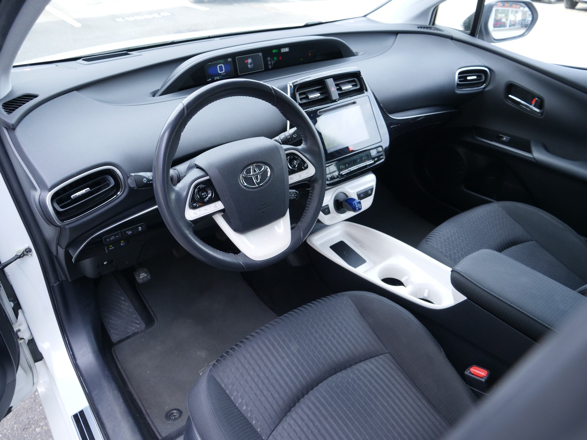 TOYOTA Prius 1.8 VVT-i HSD Sol Premium-image-8