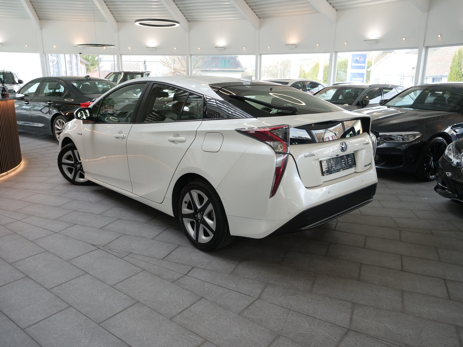 TOYOTA Prius 1.8 VVT-i HSD Sol Premium-image-3