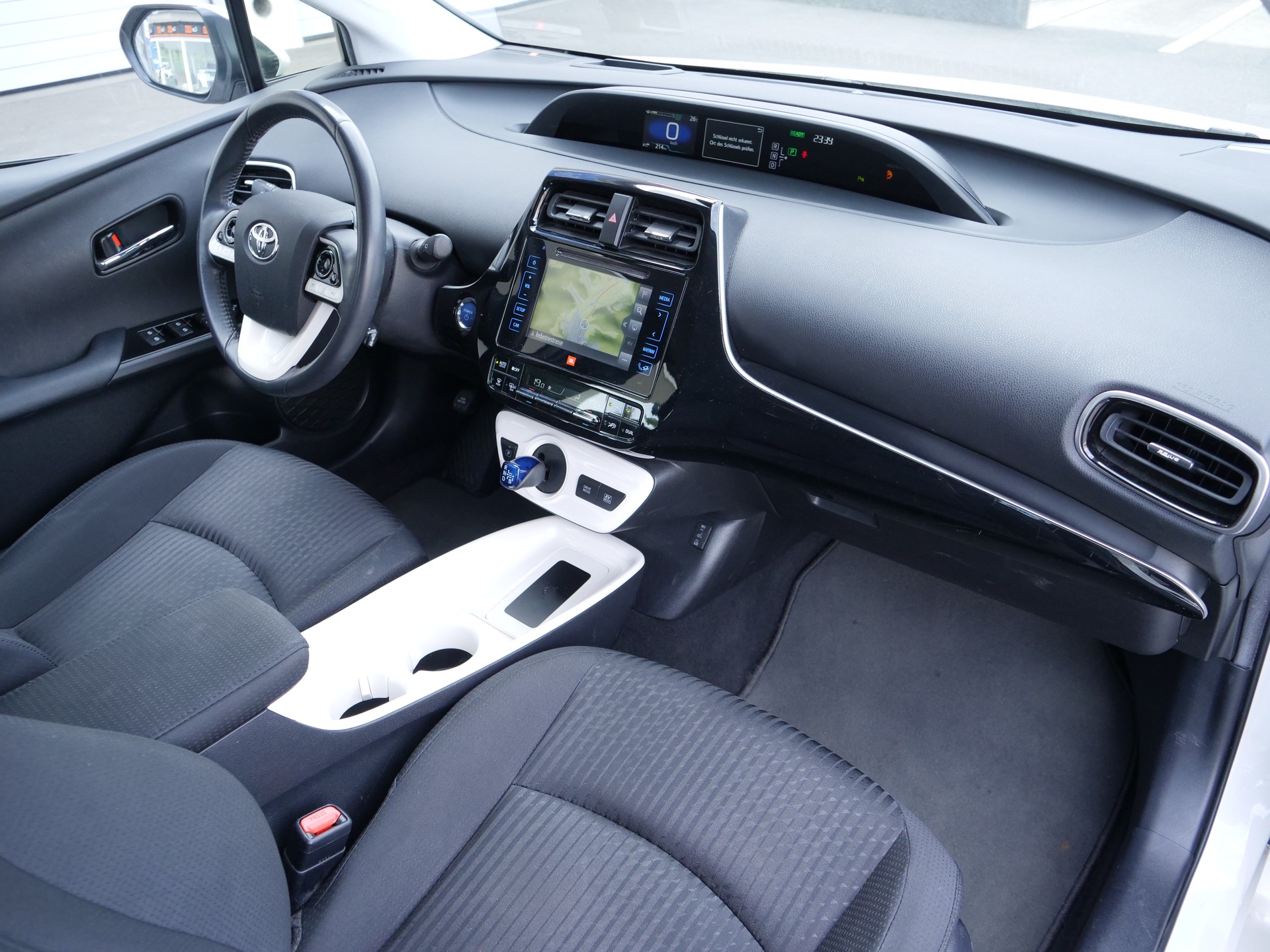 TOYOTA Prius 1.8 VVT-i HSD Sol Premium-image-10