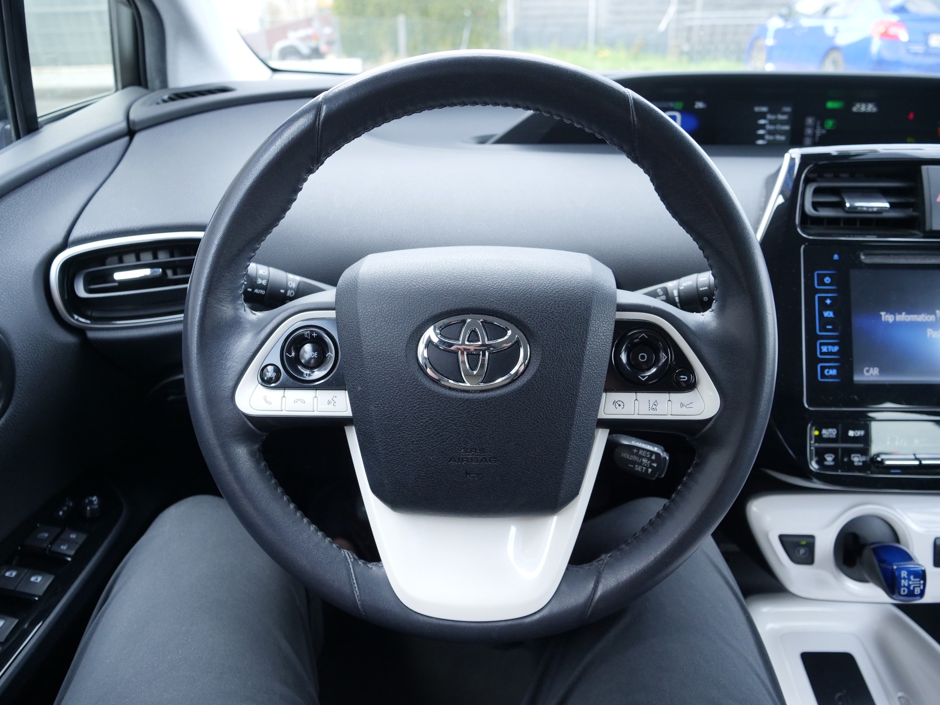 TOYOTA Prius 1.8 VVT-i HSD Sol Premium-image-13