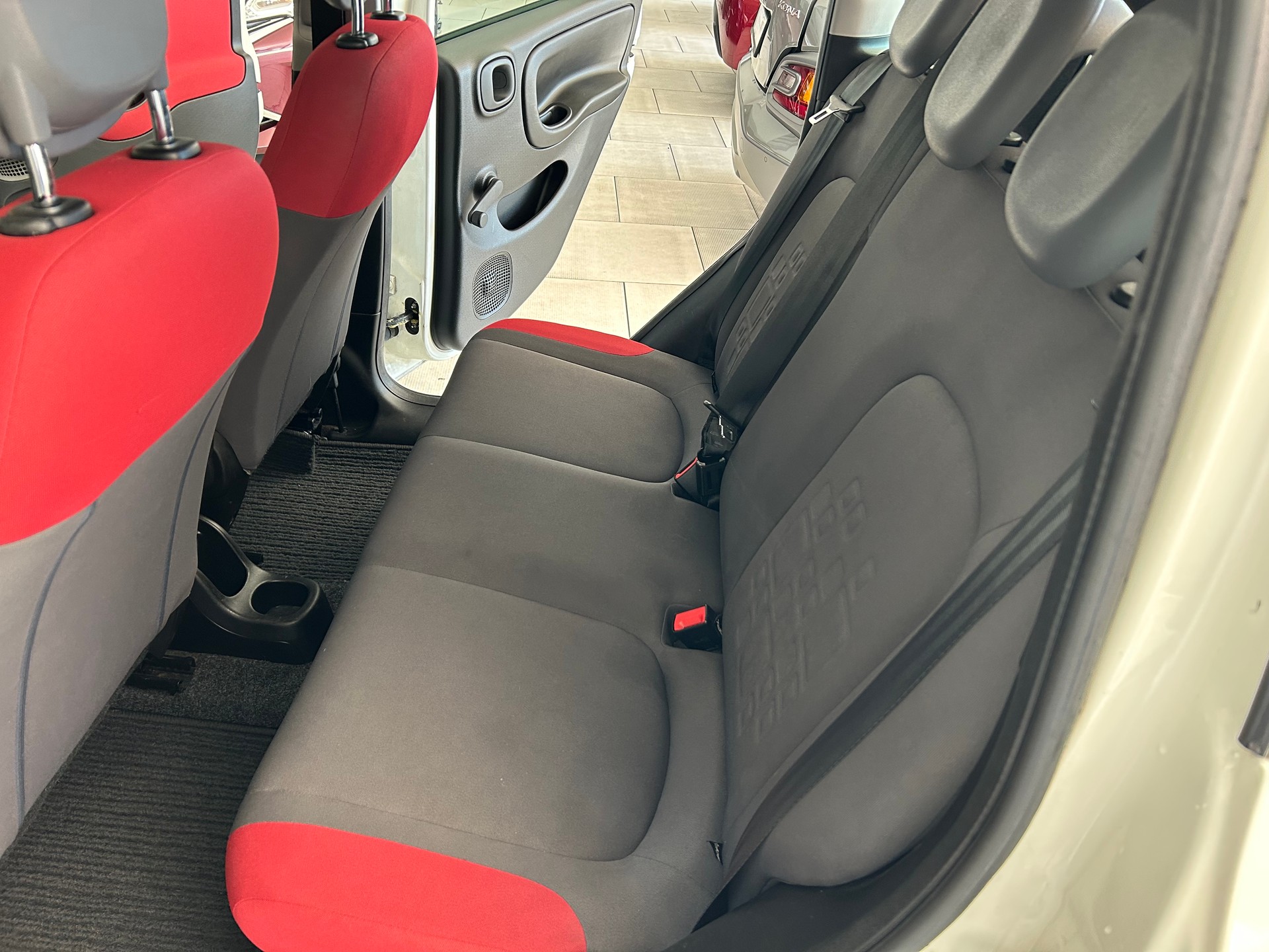 FIAT Panda 1.2 Lounge-image-5