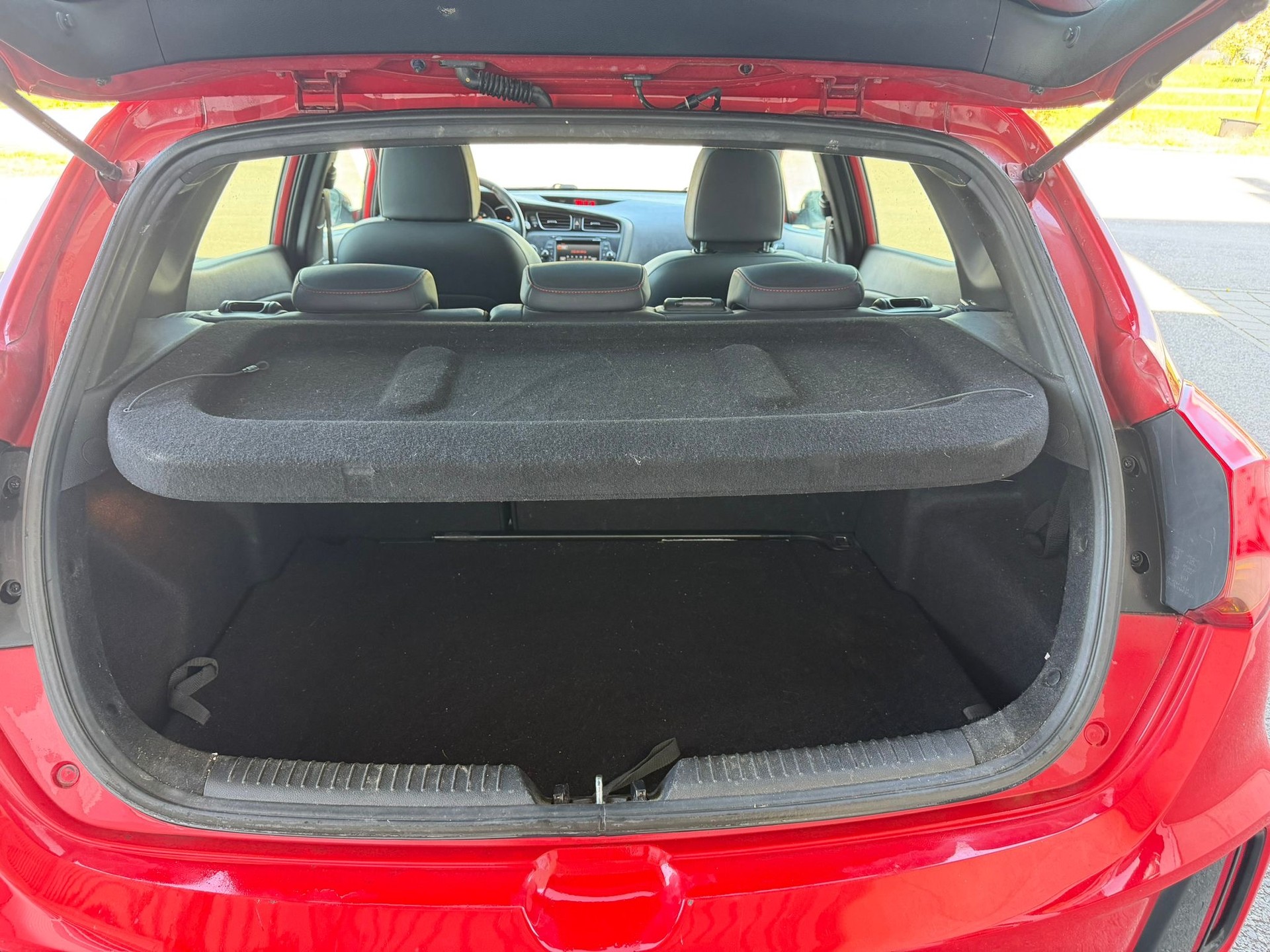 KIA Cee'd 1.6 GDi Turbo GT-image-8