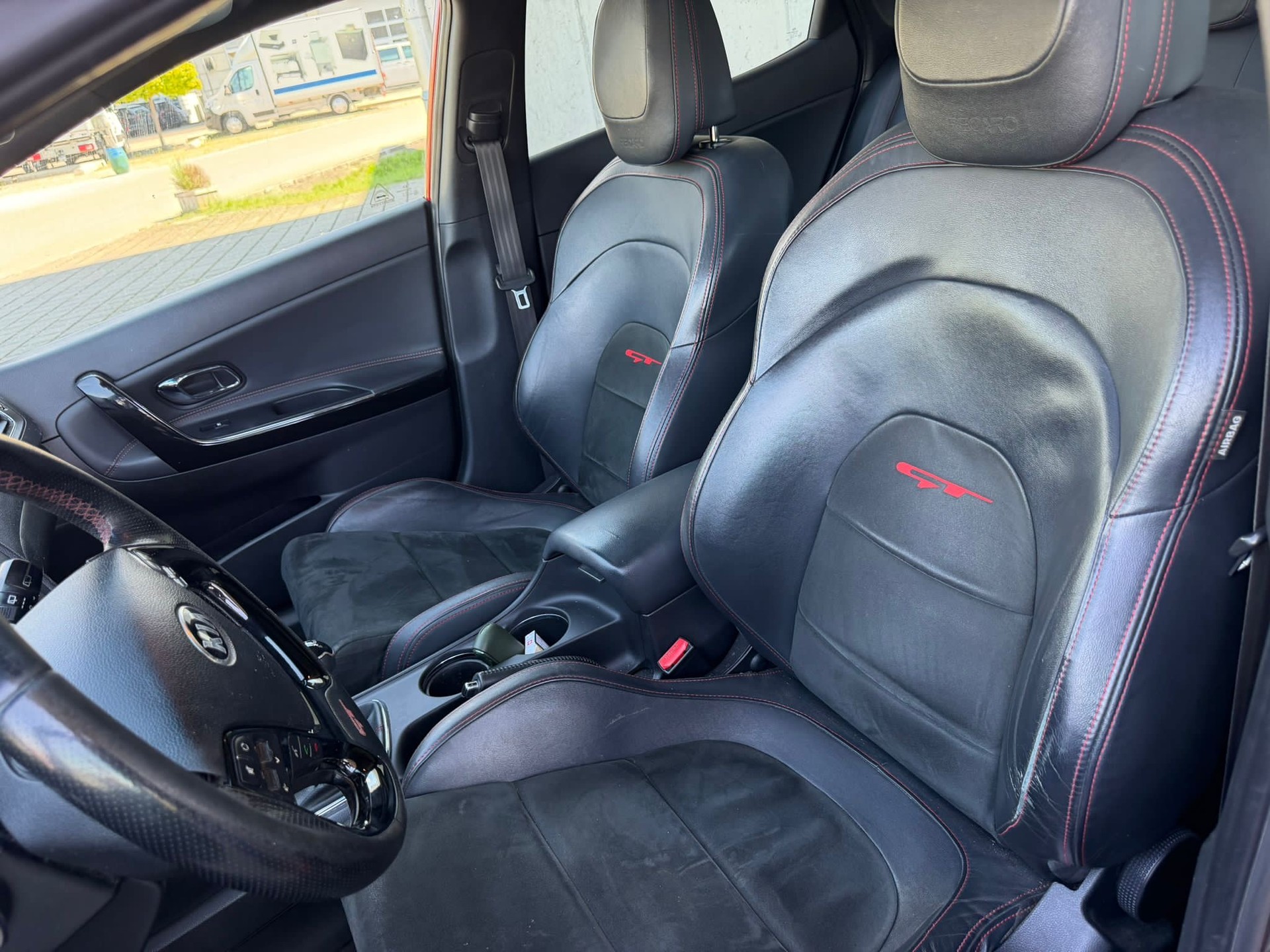 KIA Cee'd 1.6 GDi Turbo GT-image-10