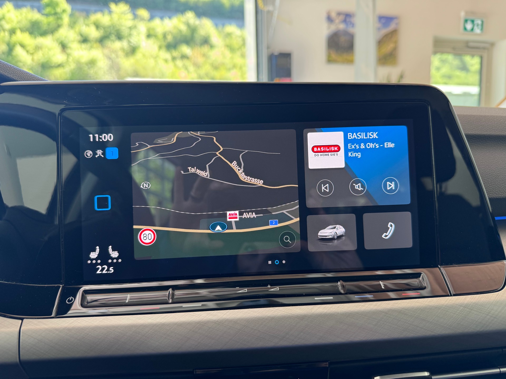 VW Golf VIII Variant 1.5 eTSI Life DSG-image-9