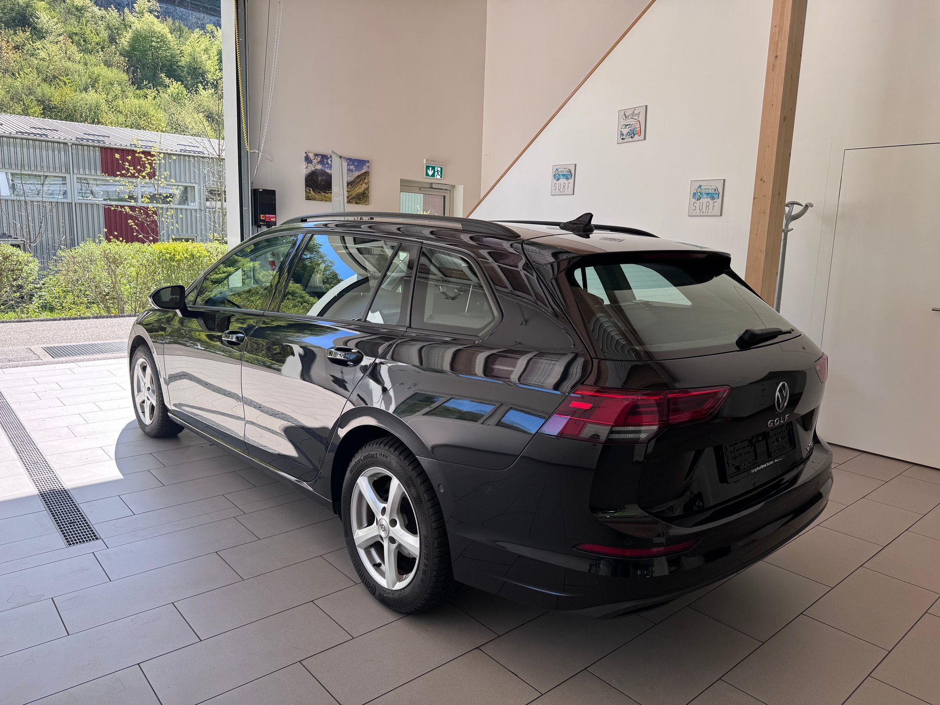 VW Golf VIII Variant 1.5 eTSI Life DSG-image-2