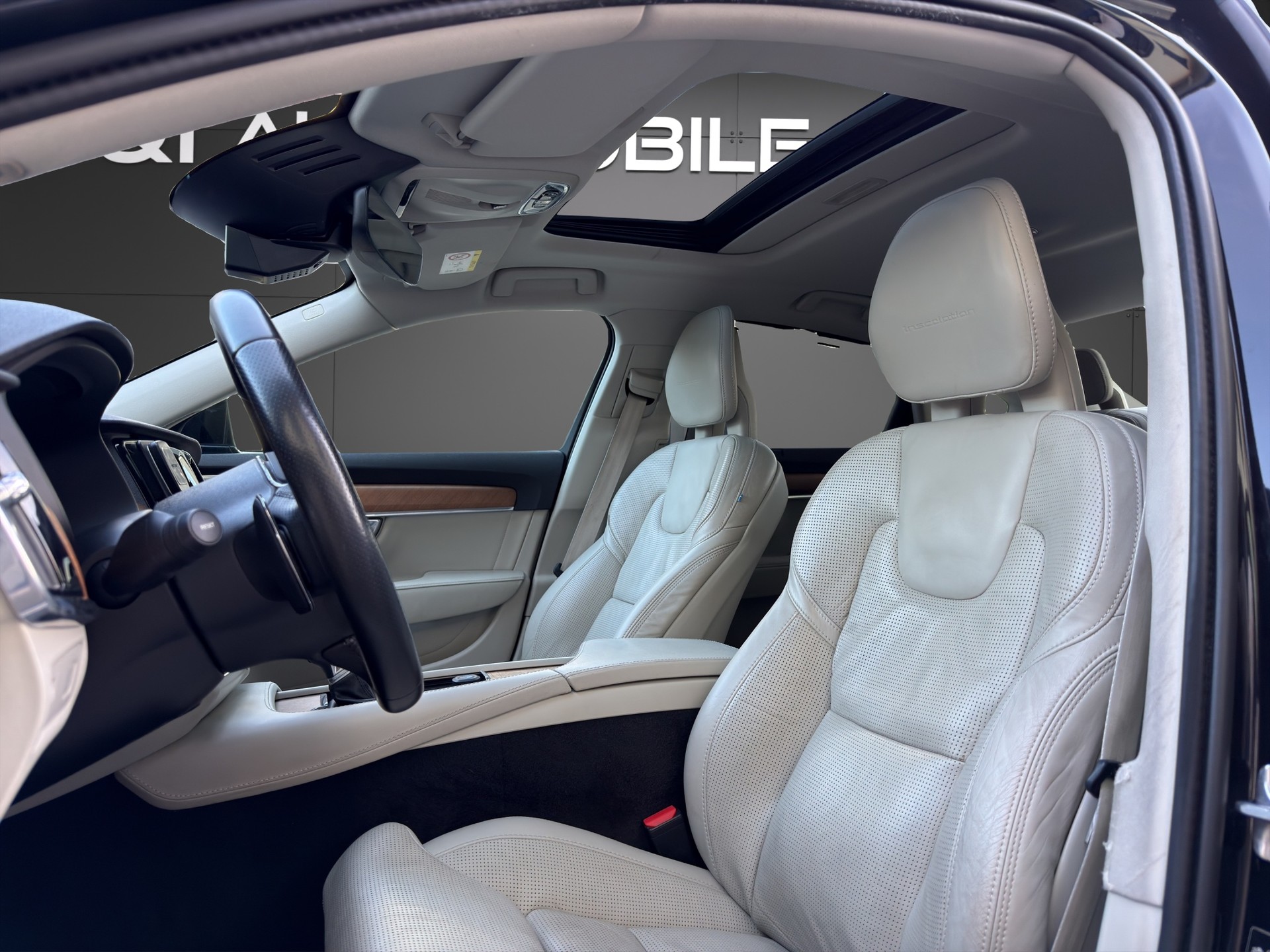 VOLVO S90 D5 AWD Inscription Geartronic Powerpulse-image-19