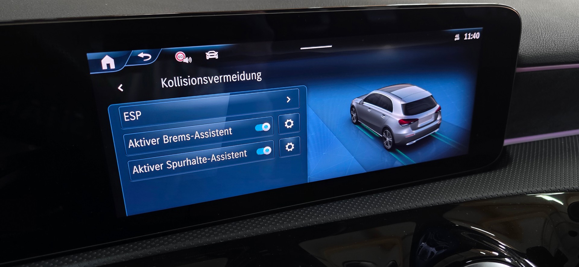 MERCEDES-BENZ A 220 d 8G-DCT AMG-Line 4Matic *ACC*LaneAssist*Ambientebeleuchtung*Rückfahrkamera*Sitzheizung*-image-19