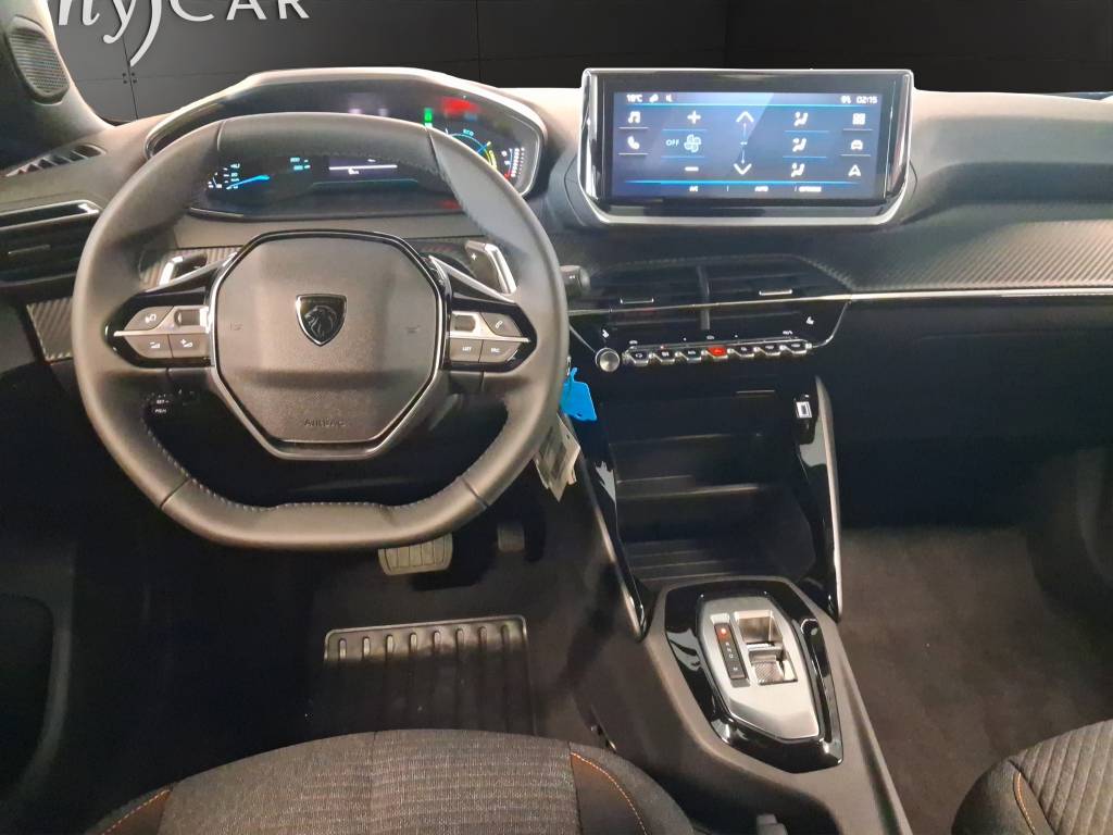 PEUGEOT 2008 1.2 145 MHEV Style-image-5