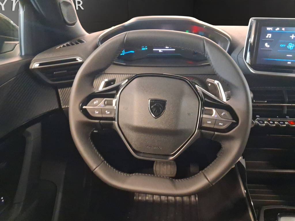 PEUGEOT 2008 1.2 145 MHEV Style-image-14