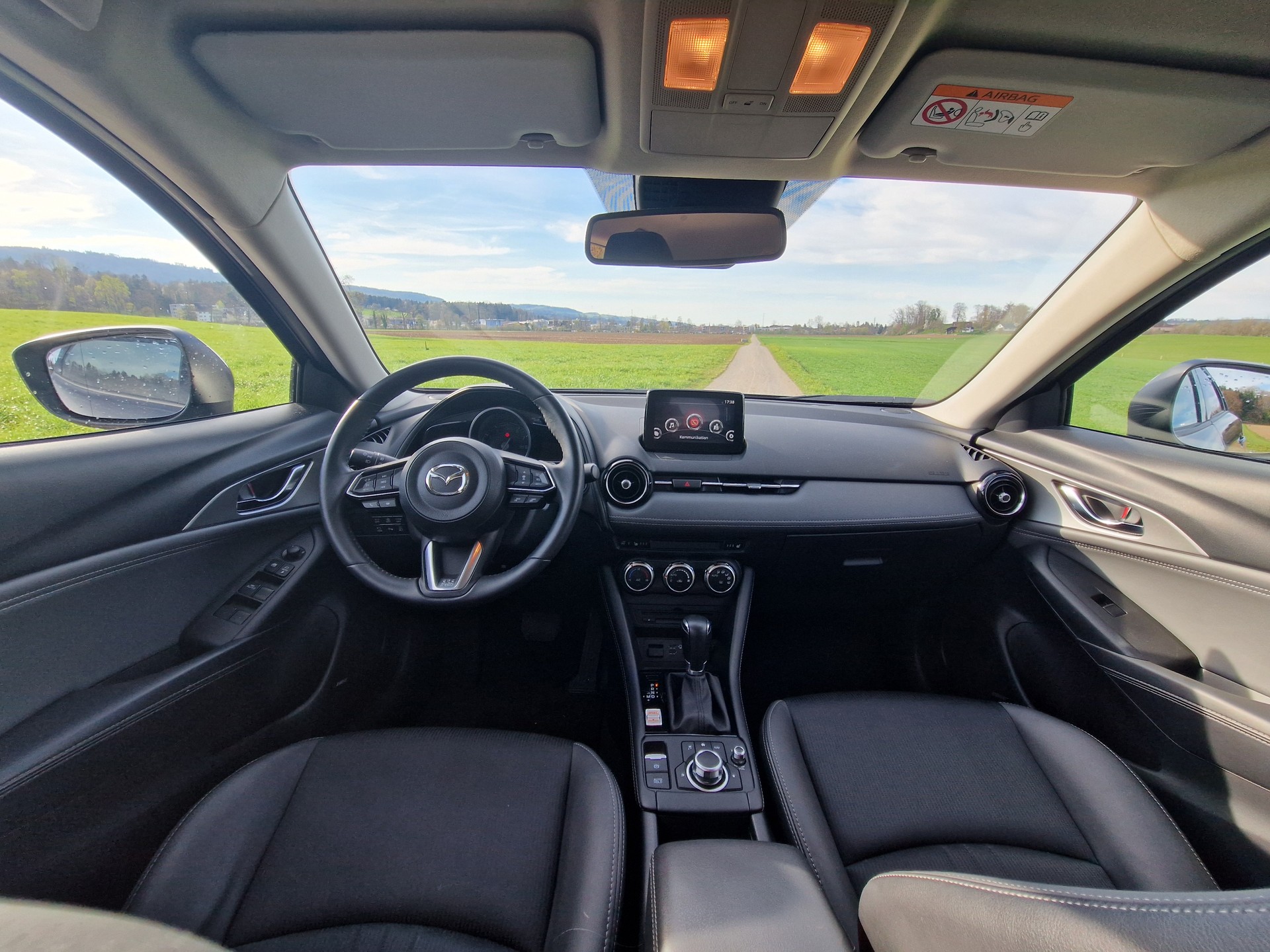 MAZDA 2.0 Skyactive-G 121 Revolution FWD Automat-image-5