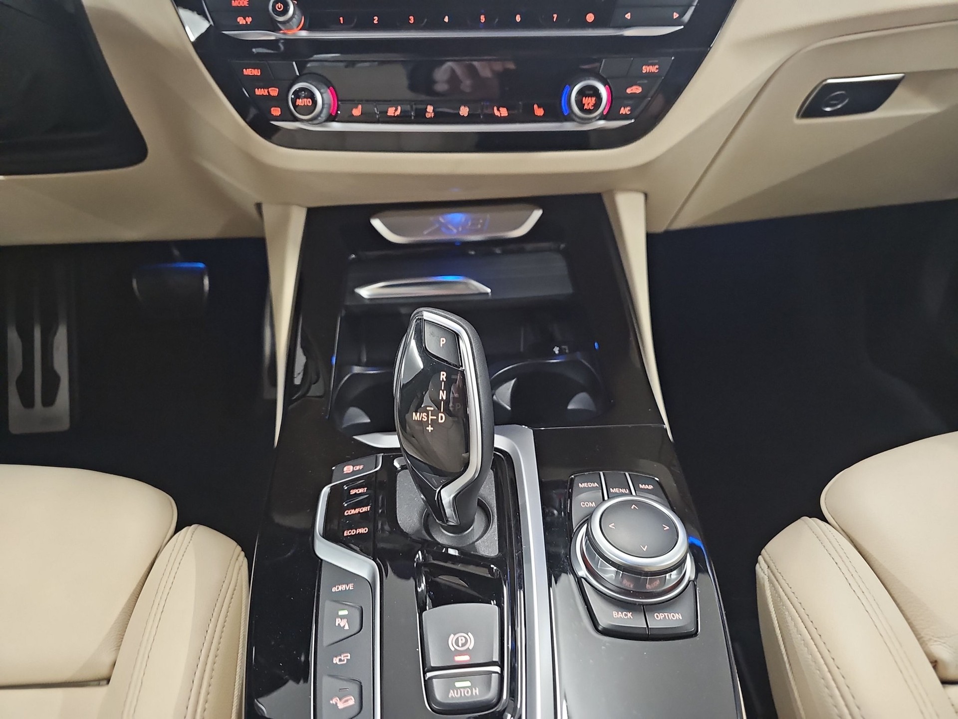BMW X3 xDrive 30e M Sport-image-12