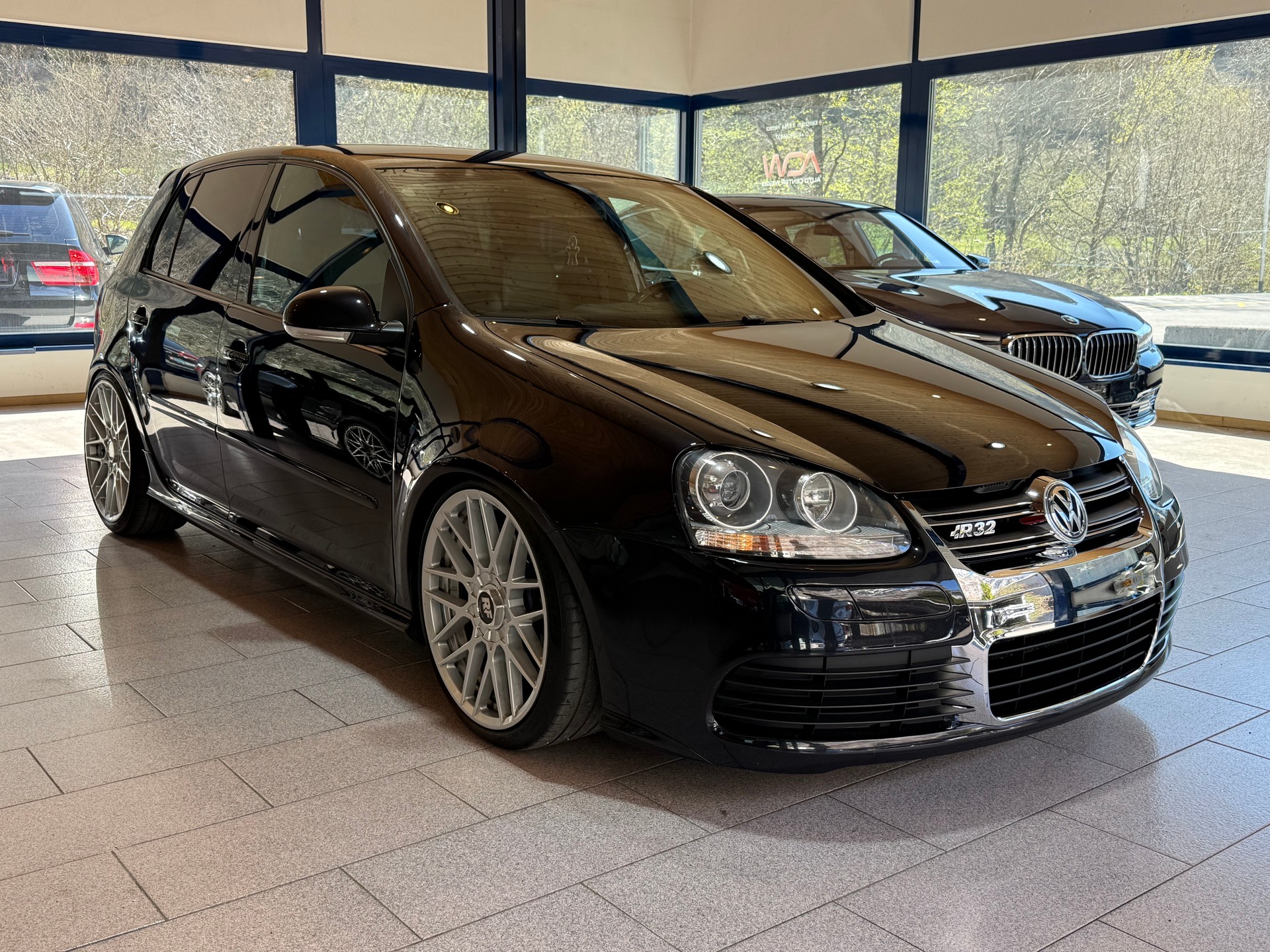 VW Golf R32 4Motion-image-2