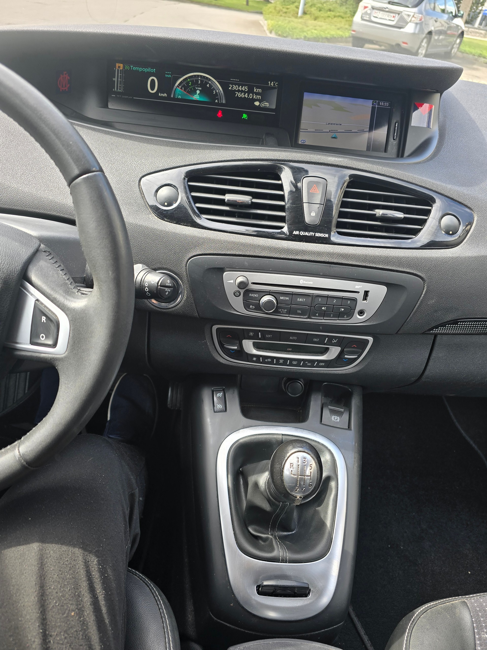 RENAULT Grand Scénic 1.6 dCi Dynamique-image-8