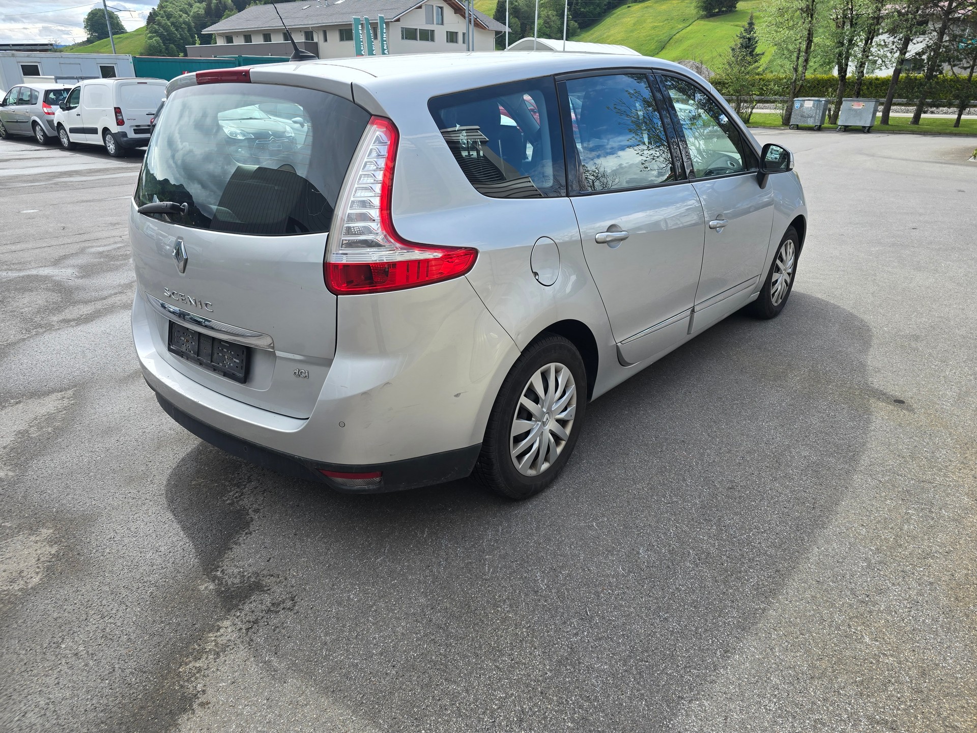 RENAULT Grand Scénic 1.6 dCi Dynamique-image-5