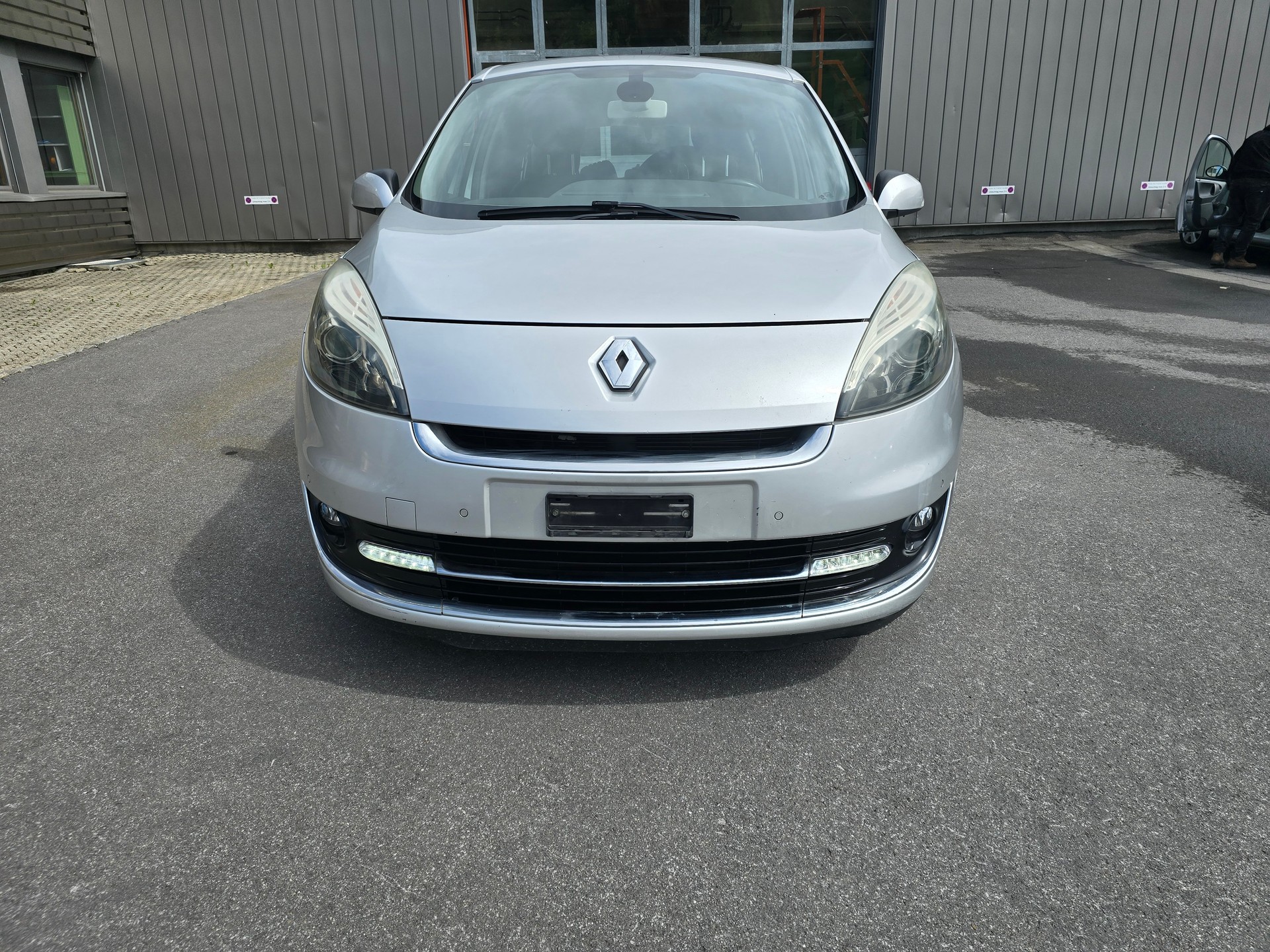 RENAULT Grand Scénic 1.6 dCi Dynamique-image-0