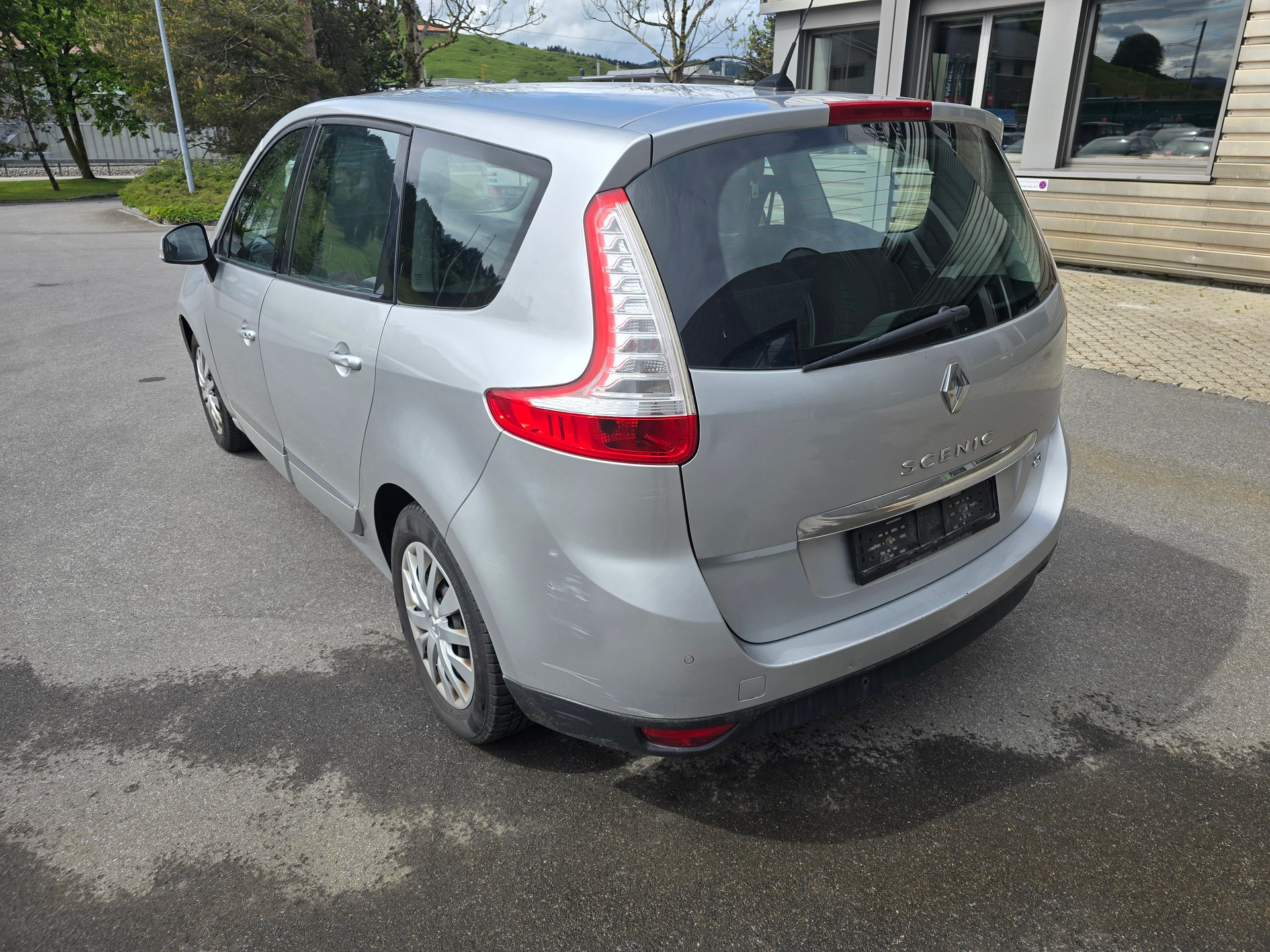 RENAULT Grand Scénic 1.6 dCi Dynamique-image-7