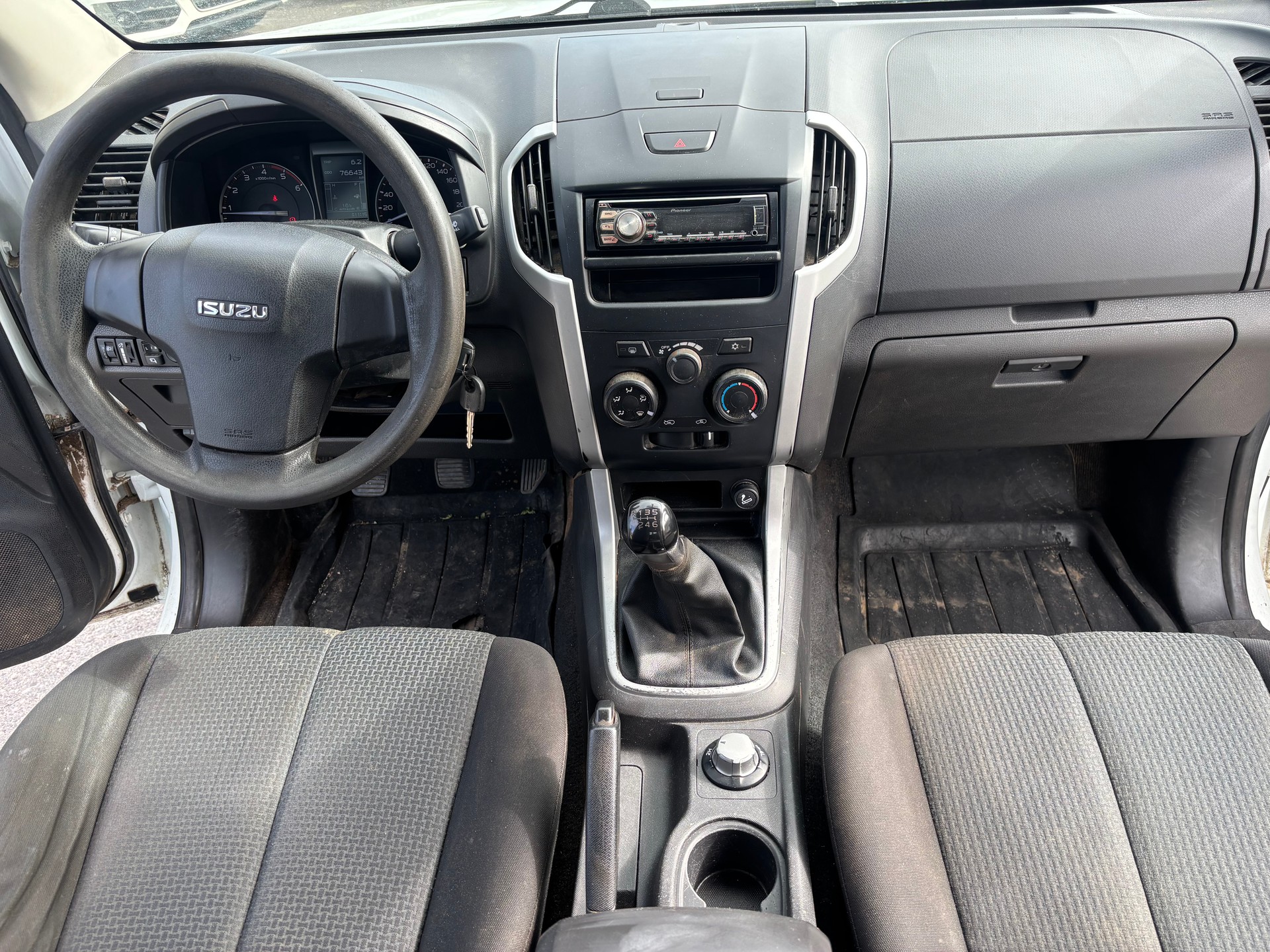 ISUZU D-MAX 2.5 Crew Cab Planet 4x4-image-6