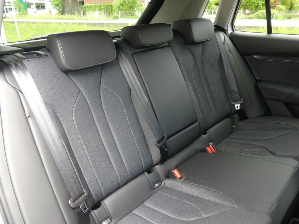 SKODA Elroq 85x 4x4-image-12