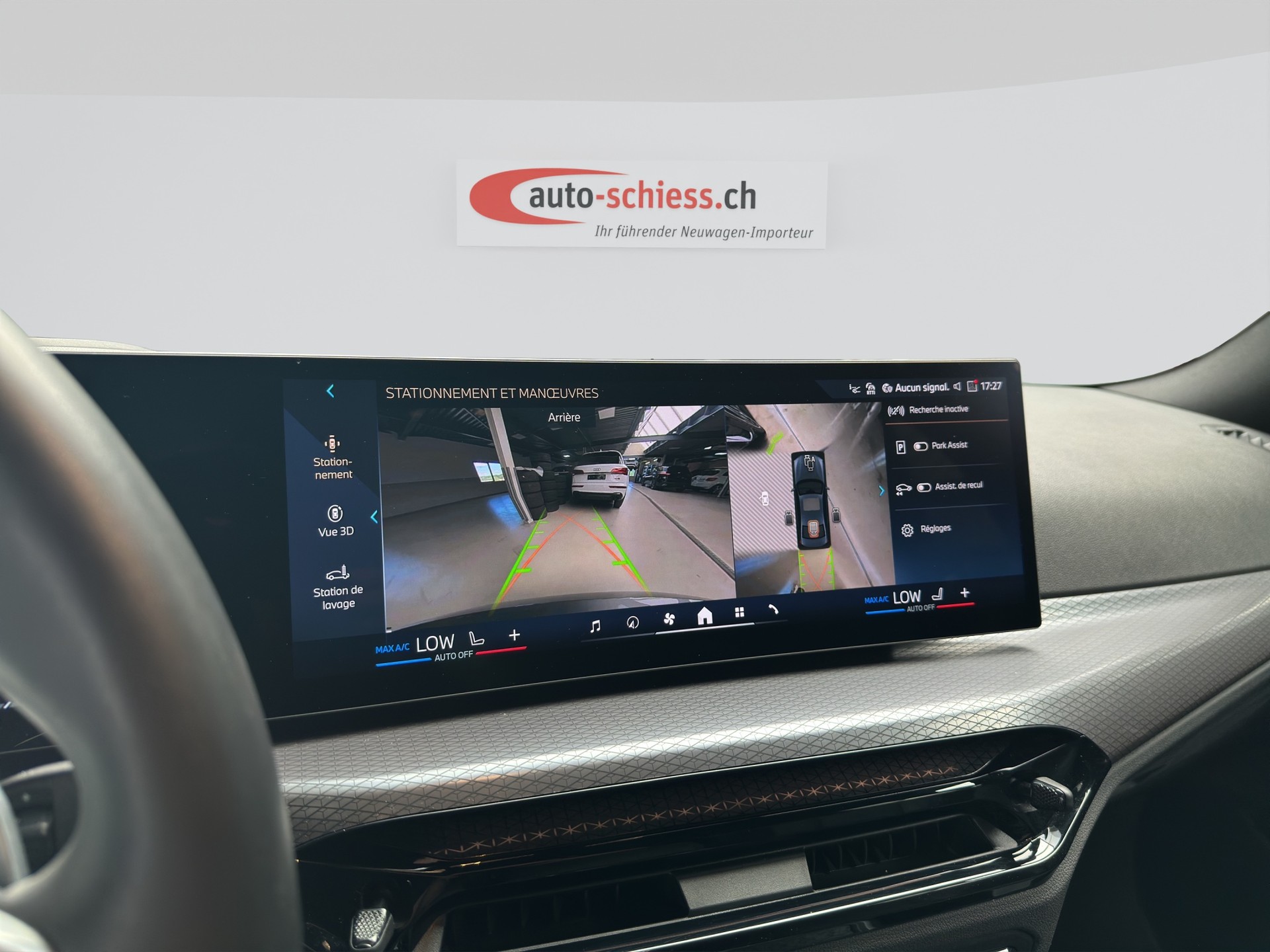 BMW 320d xDrive M Sport Steptronic-image-12