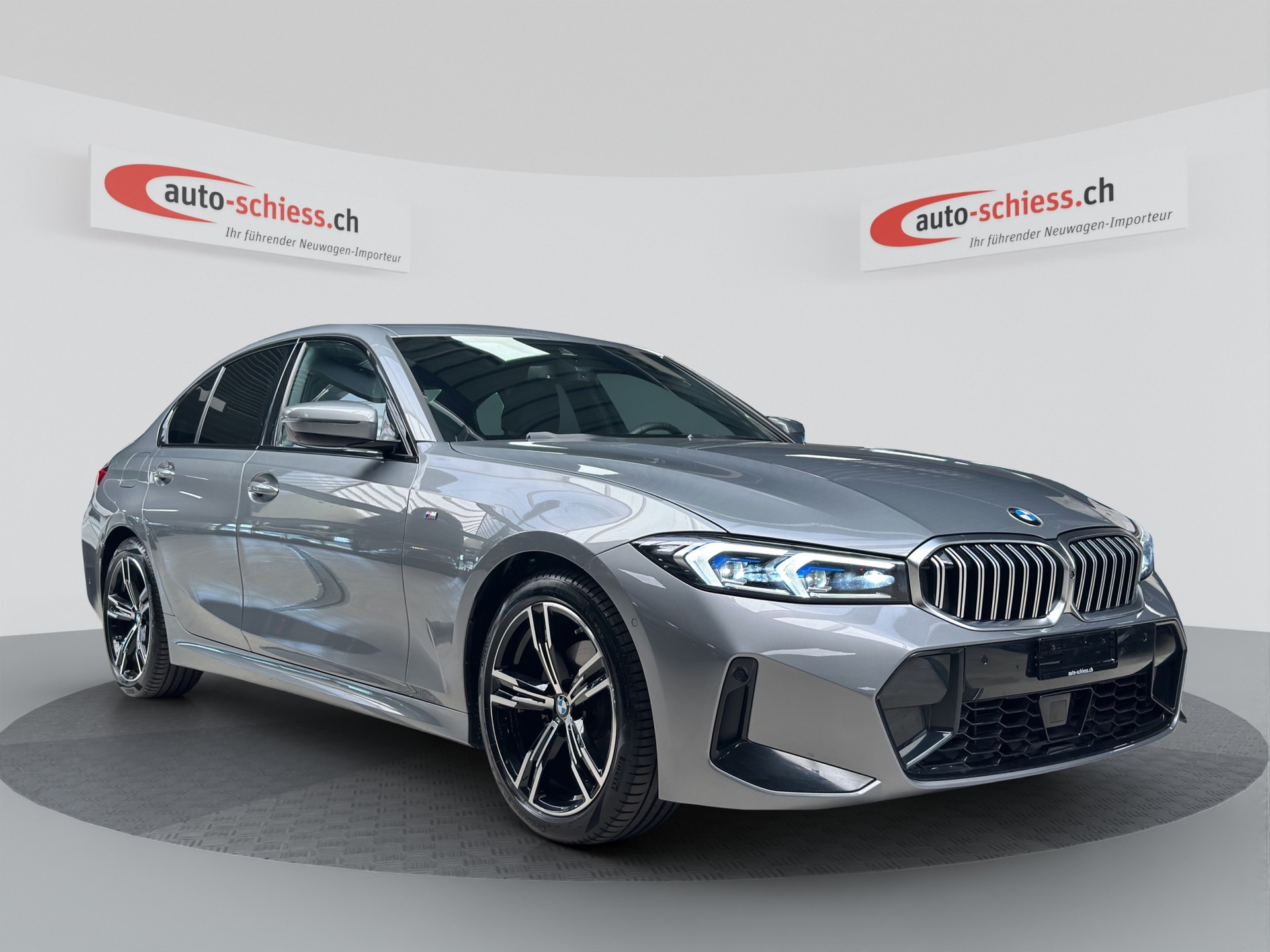 BMW 320d xDrive M Sport Steptronic-image-0