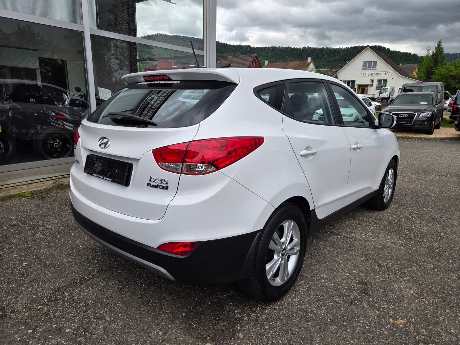 HYUNDAI iX 35 Fuel Cell 2WD-image-7