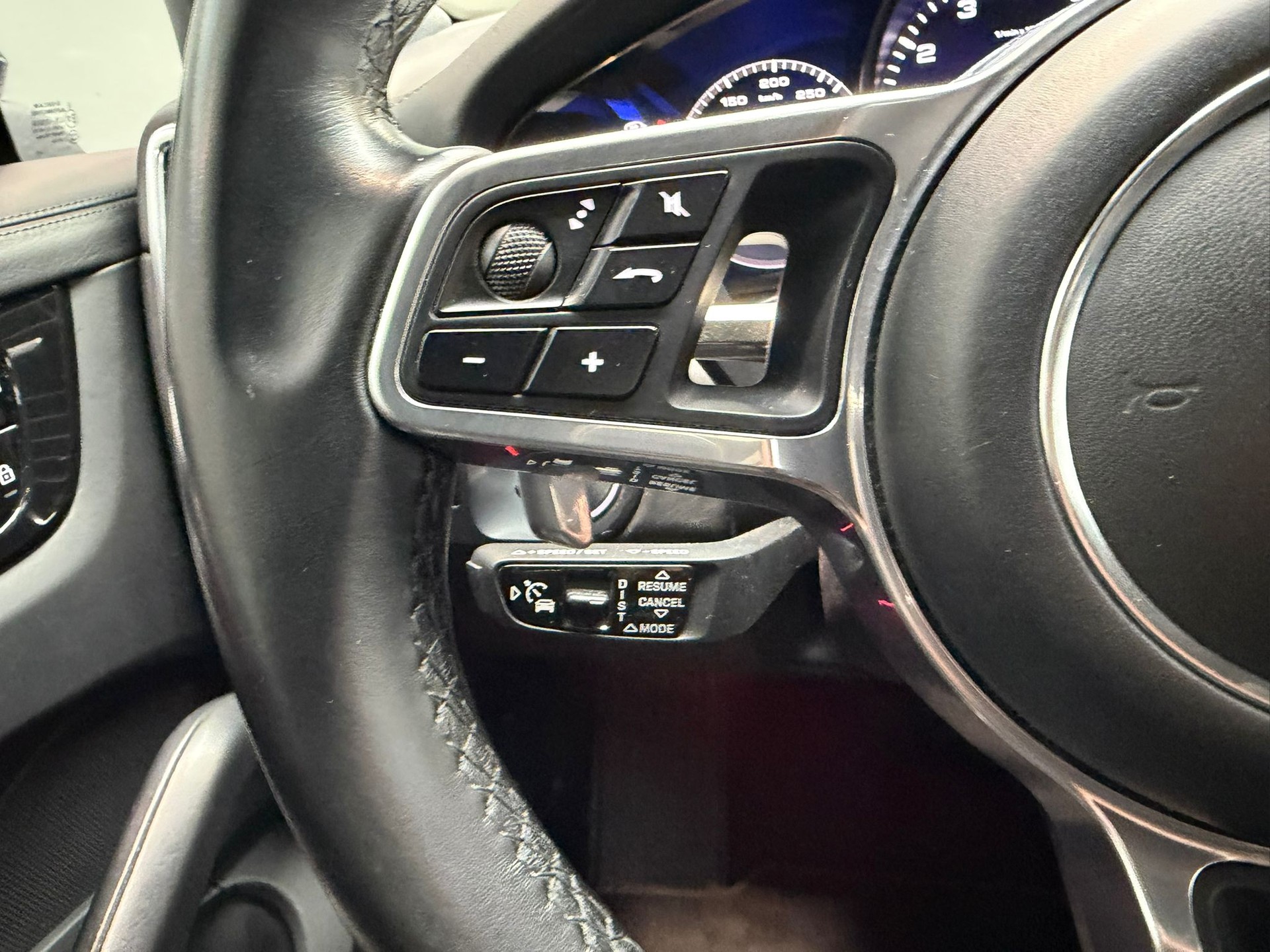 PORSCHE Cayenne E-Hybrid-image-17