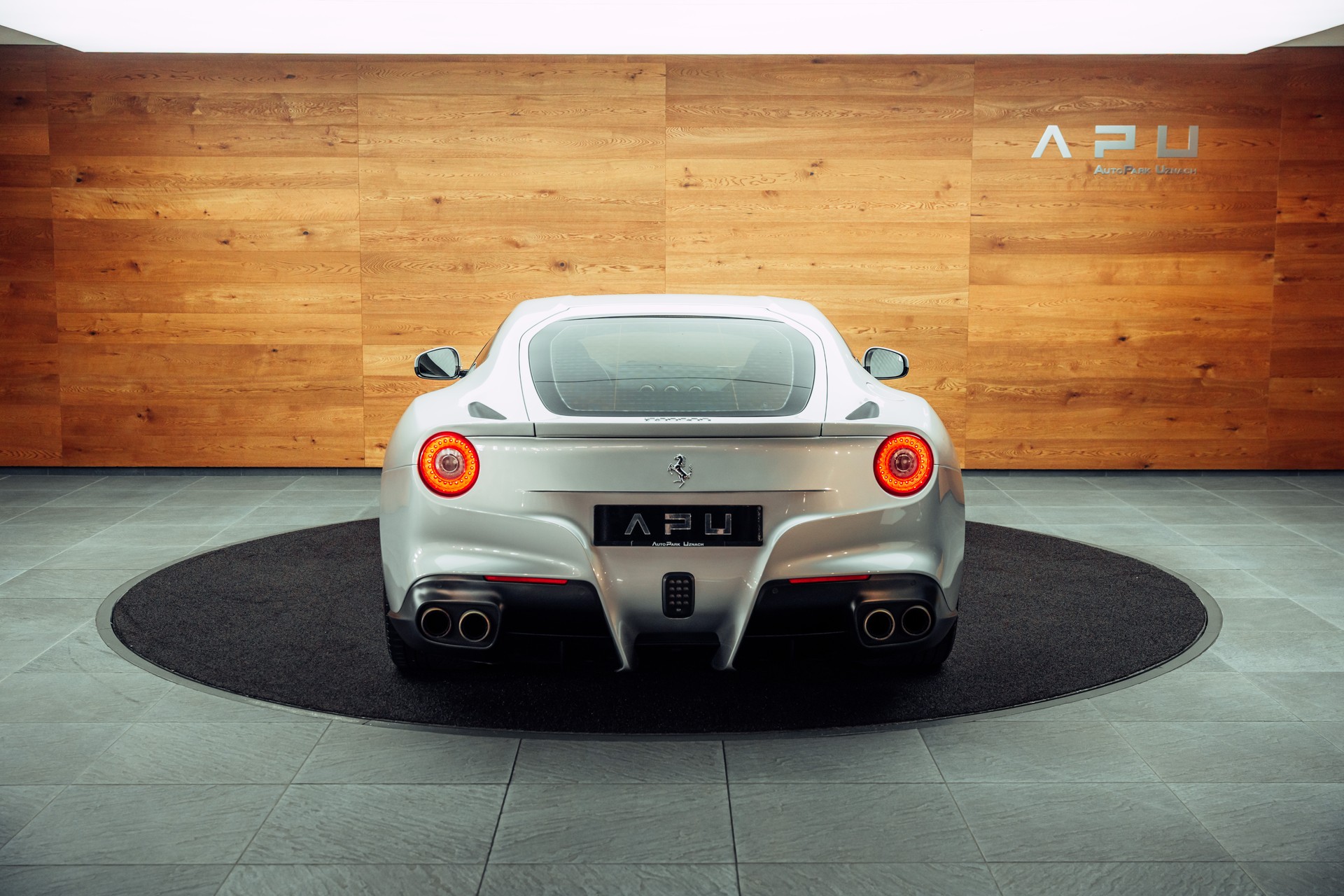 FERRARI F12 Berlinetta-image-18
