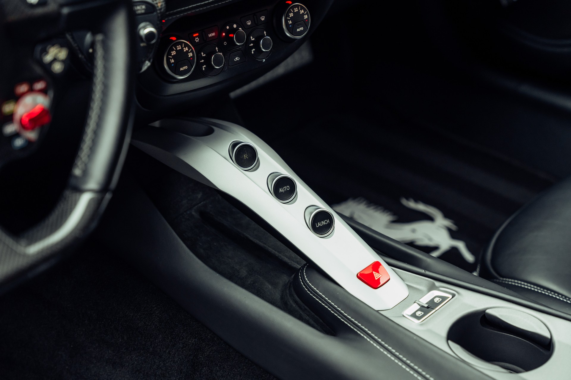 FERRARI F12 Berlinetta-image-11