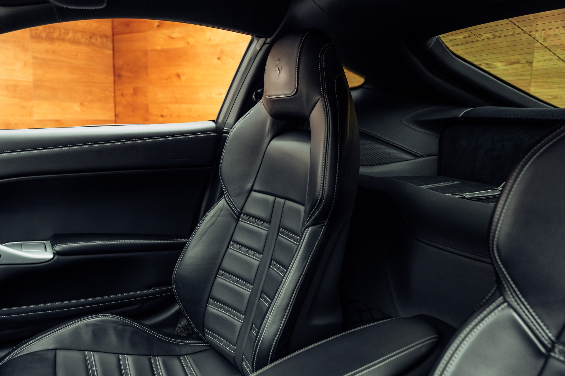 FERRARI F12 Berlinetta-image-7