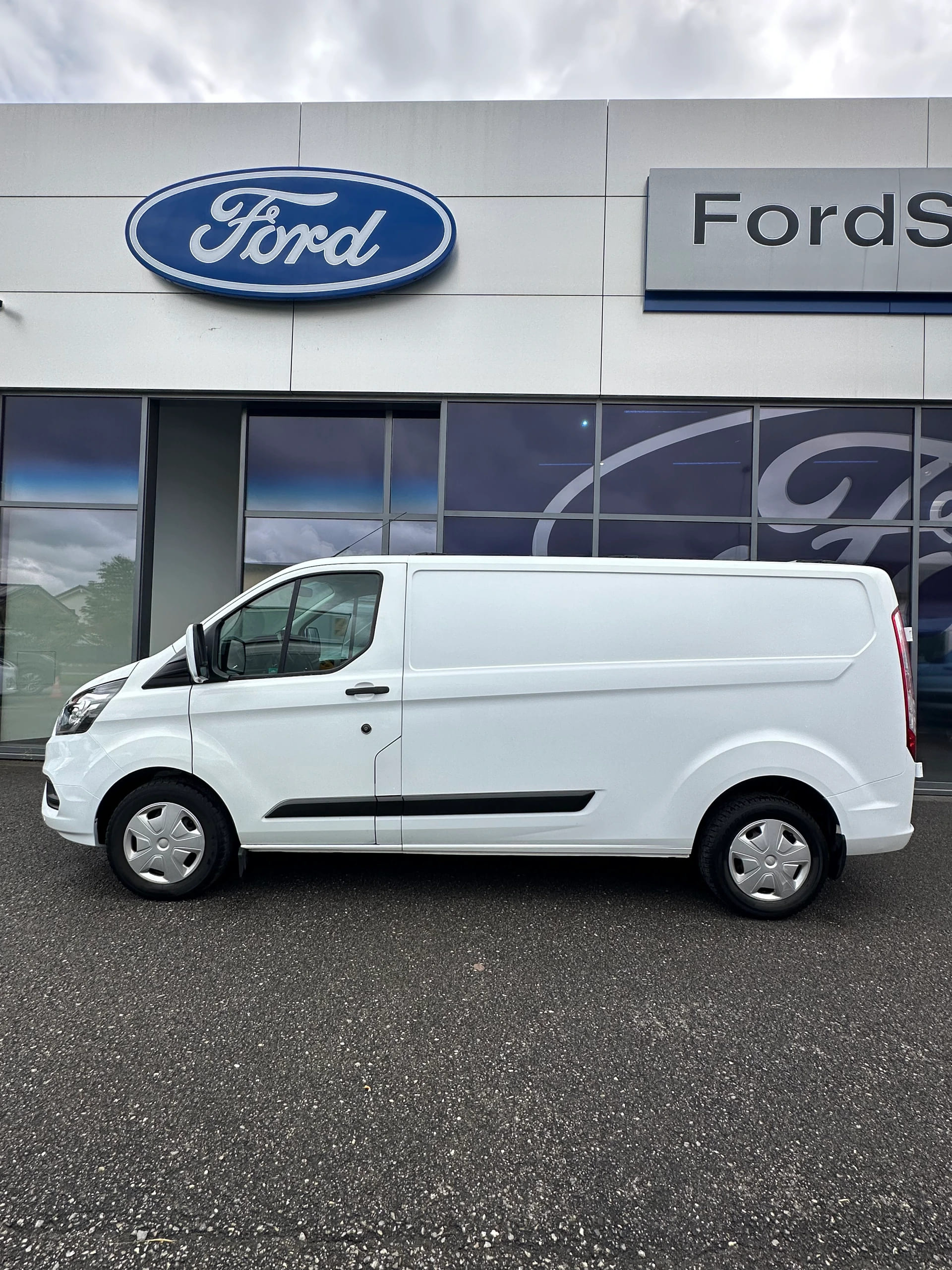 FORD Transit Custom Van 340 L2 2.0 TDCi 130 Trend-image-2