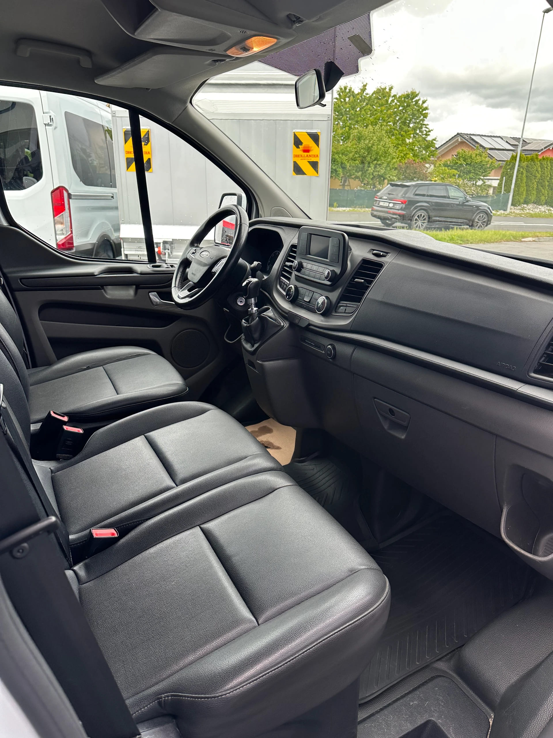 FORD Transit Custom Van 340 L2 2.0 TDCi 130 Trend-image-12