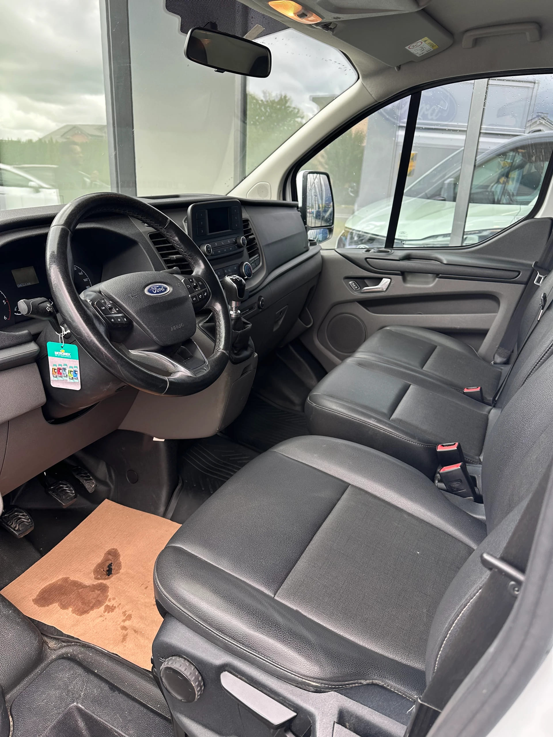 FORD Transit Custom Van 340 L2 2.0 TDCi 130 Trend-image-10