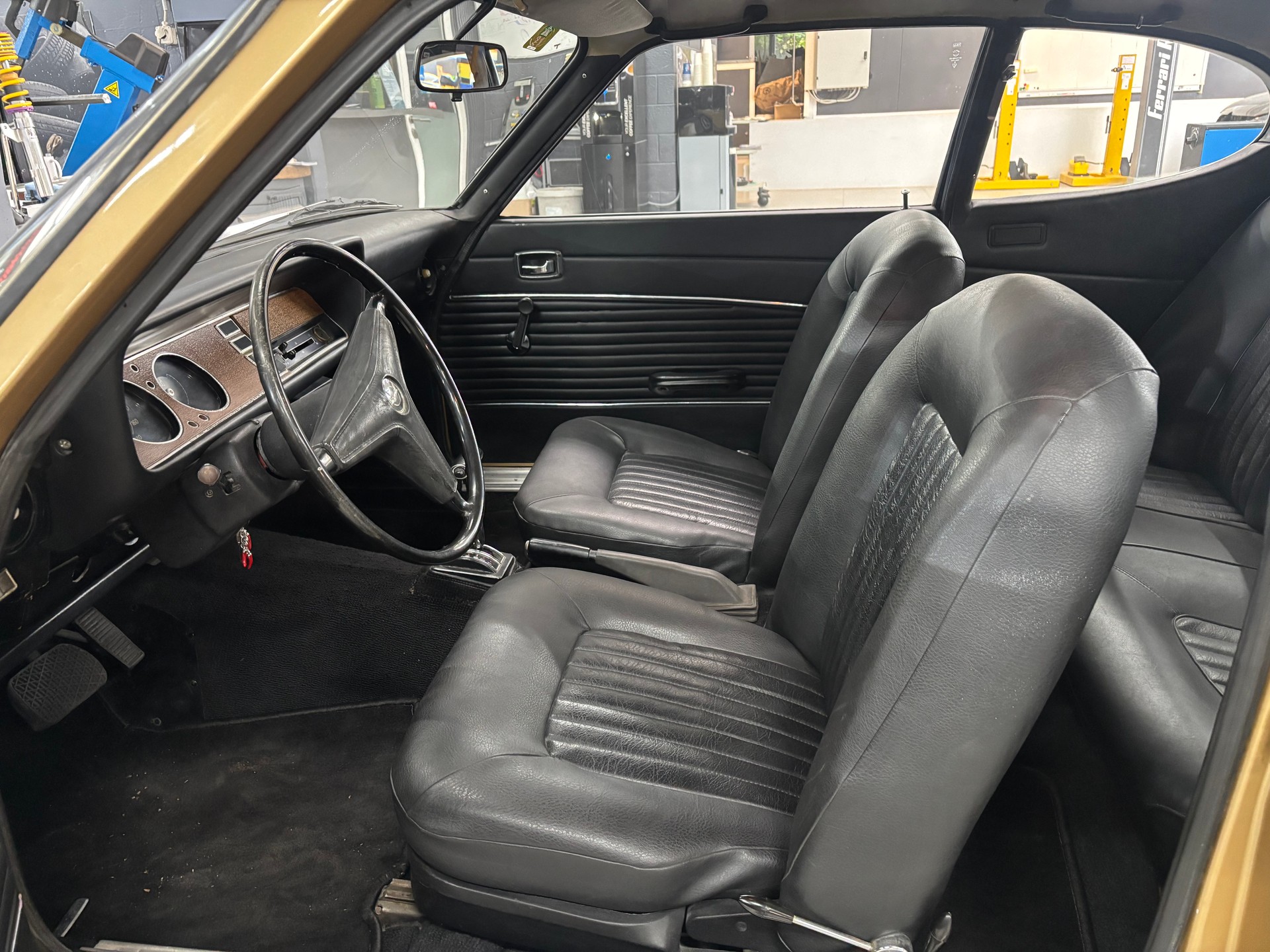 FORD Coupé-image-8