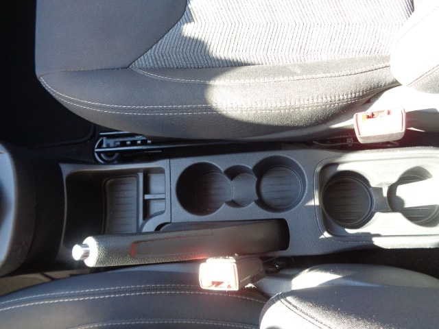 FORD Ka+ 1.2 Ti-VCT 85 Cool&Sound-image-10