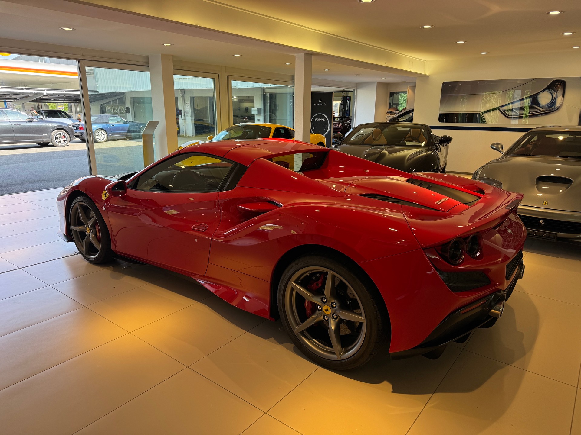 FERRARI F8 Spider-image-28