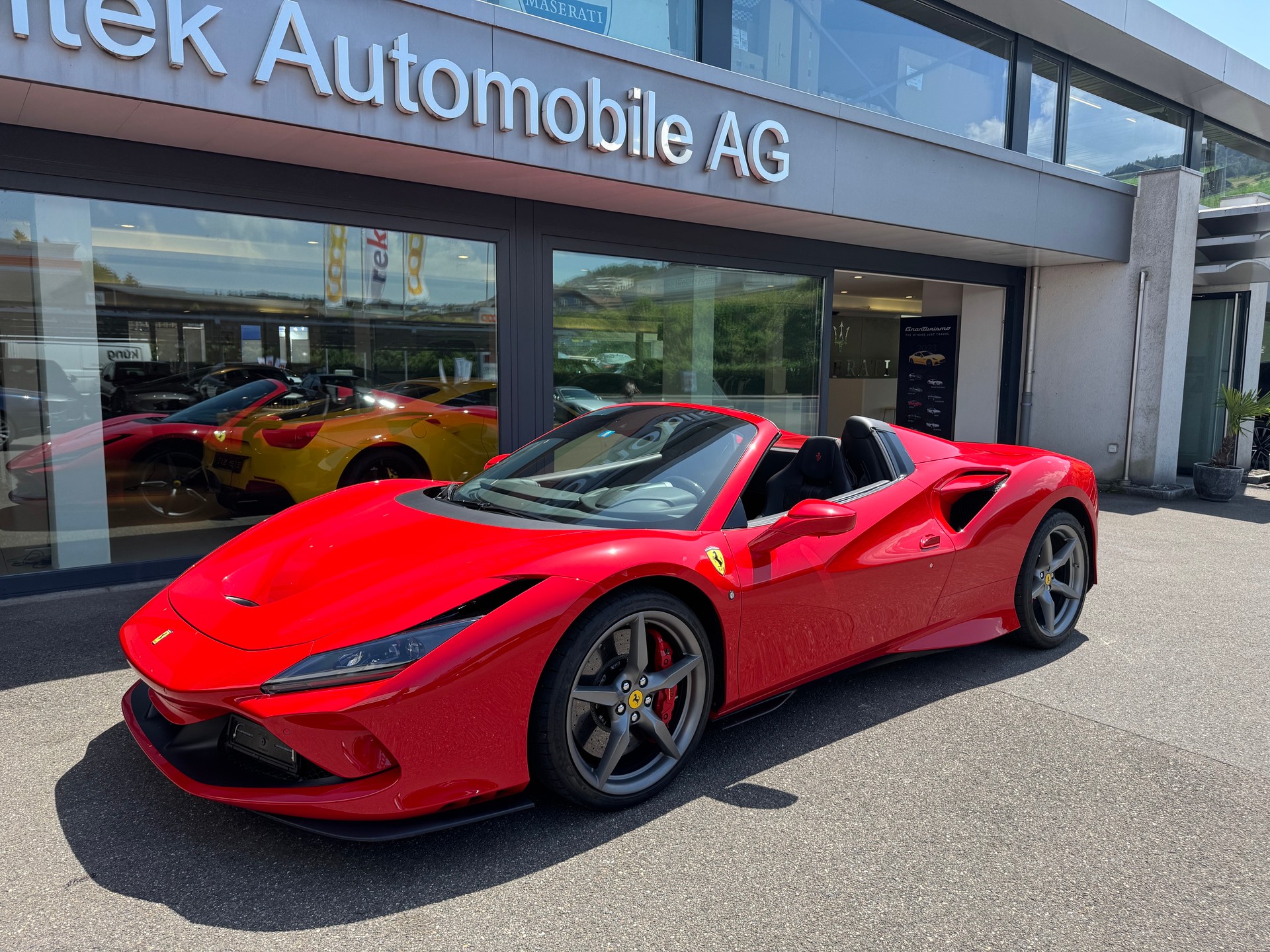 FERRARI F8 Spider-image-10