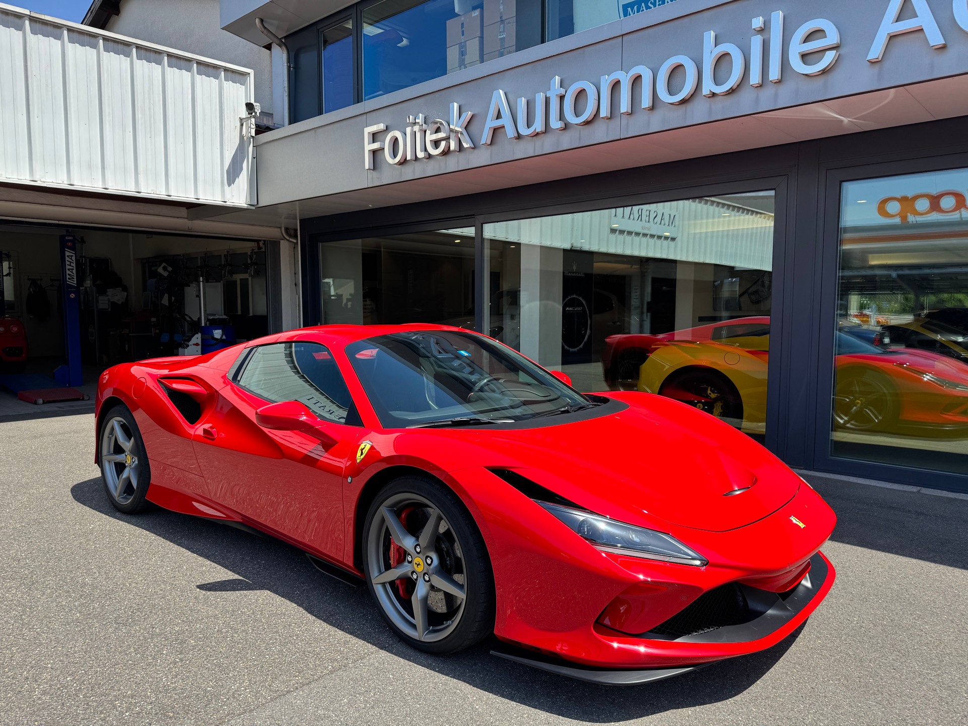 FERRARI F8 Spider-image-15