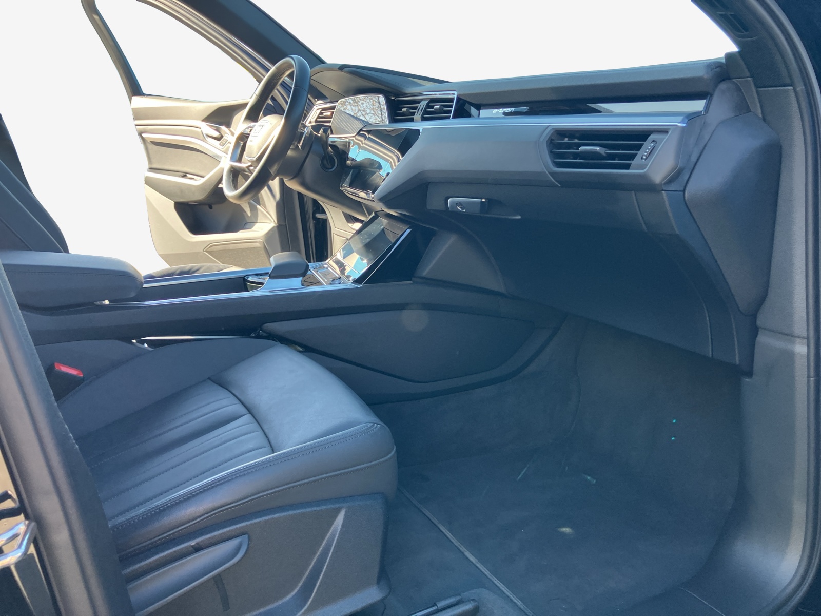 AUDI e-tron 50 Advanced Attraction quattro-image-15